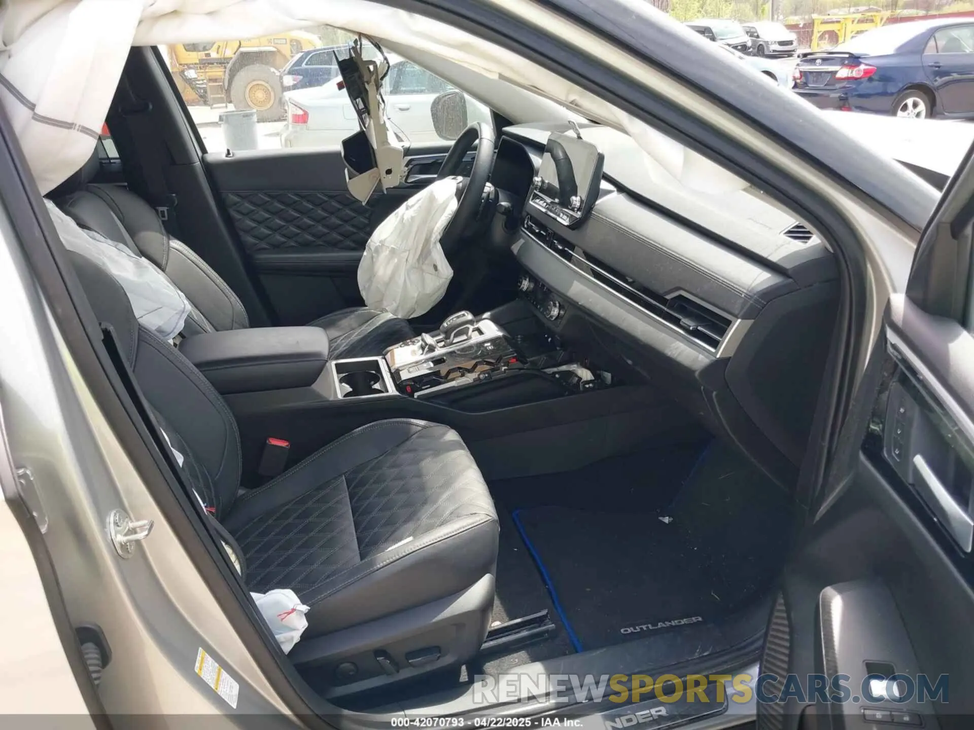 5 Photograph of a damaged car JA4T5VA90PZ029815 MITSUBISHI OUTLANDER PHEV 2023
