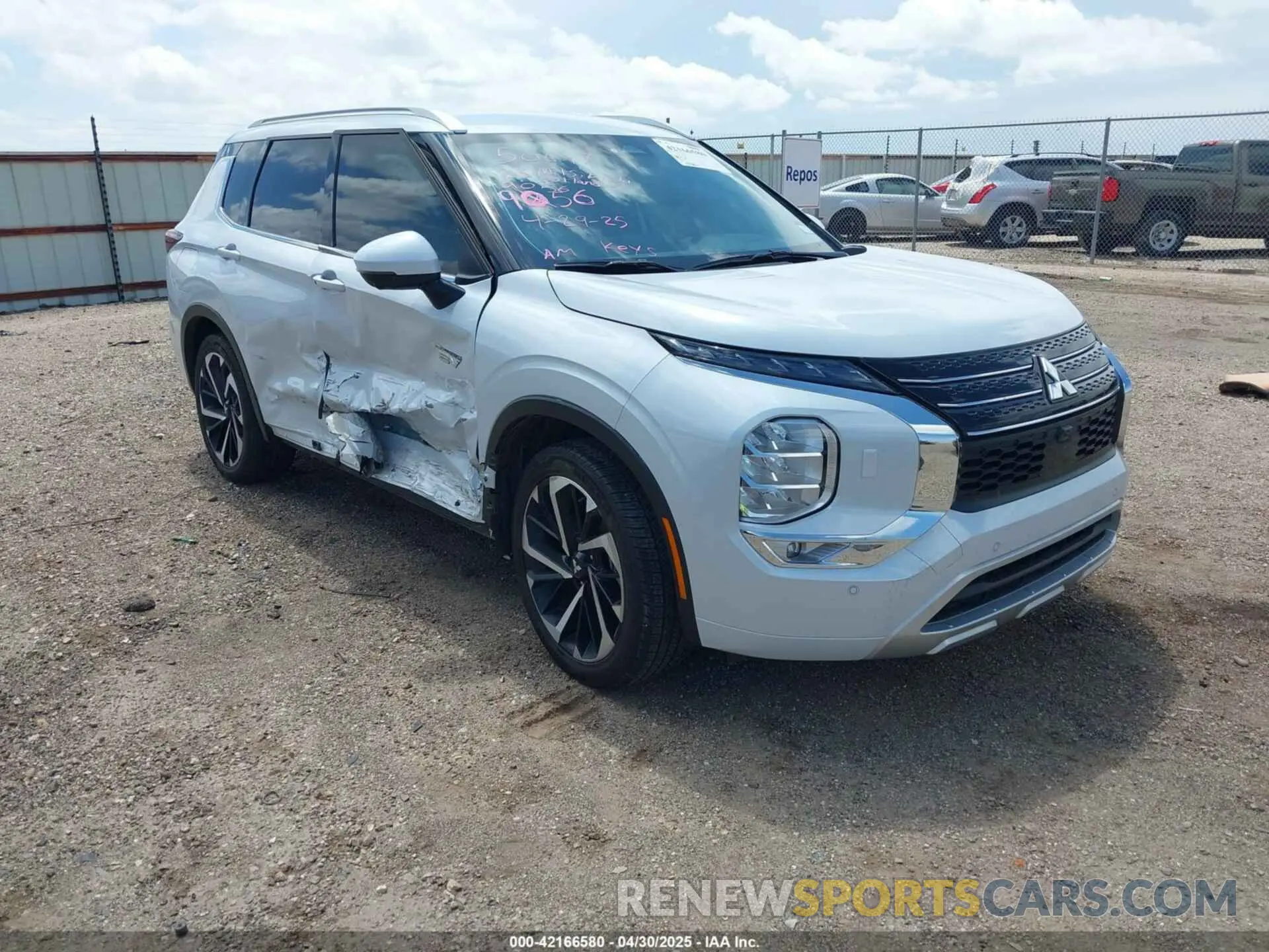 1 Photograph of a damaged car JA4T5VA94PZ029056 MITSUBISHI OUTLANDER PHEV 2023