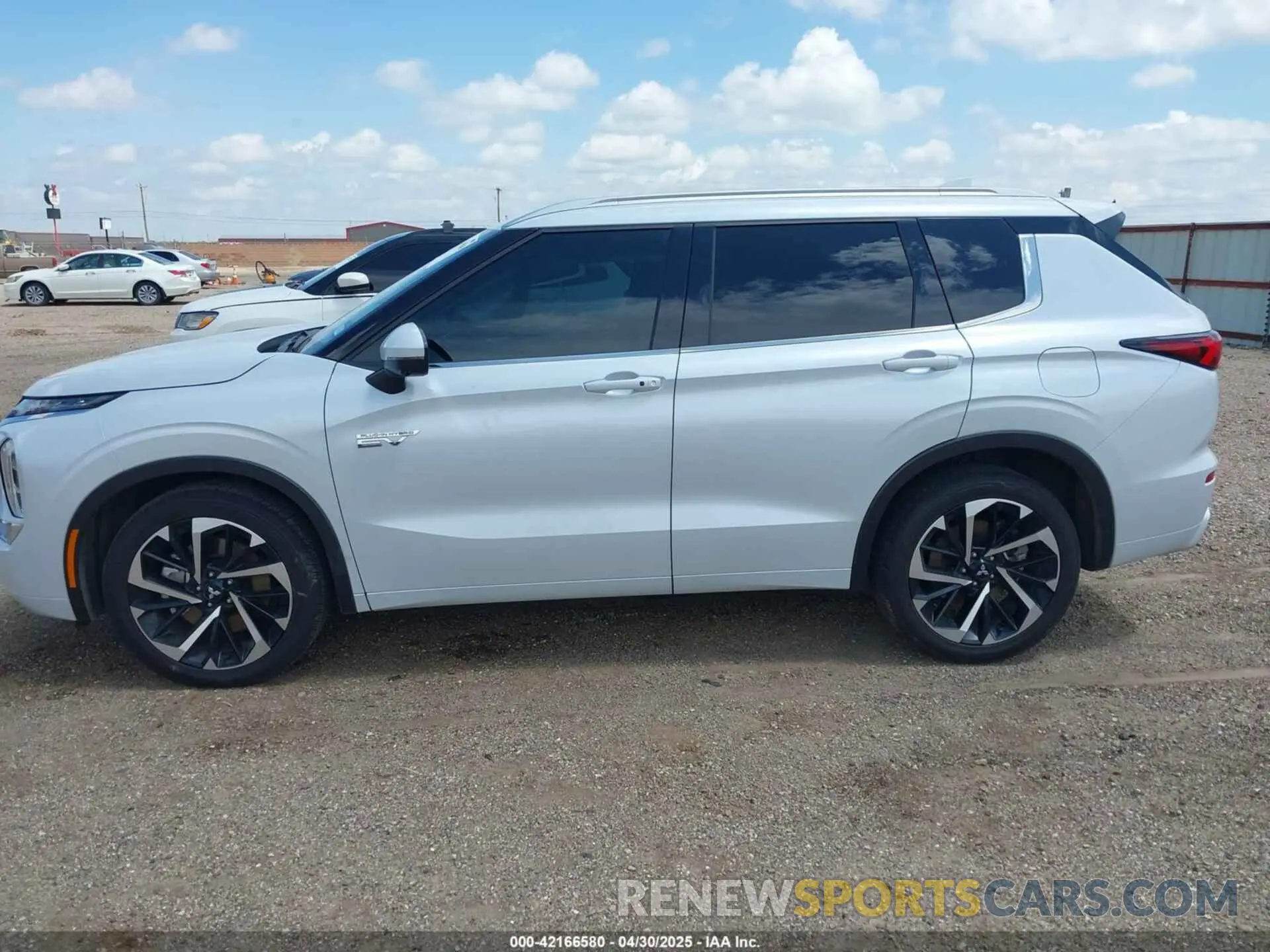 14 Photograph of a damaged car JA4T5VA94PZ029056 MITSUBISHI OUTLANDER PHEV 2023