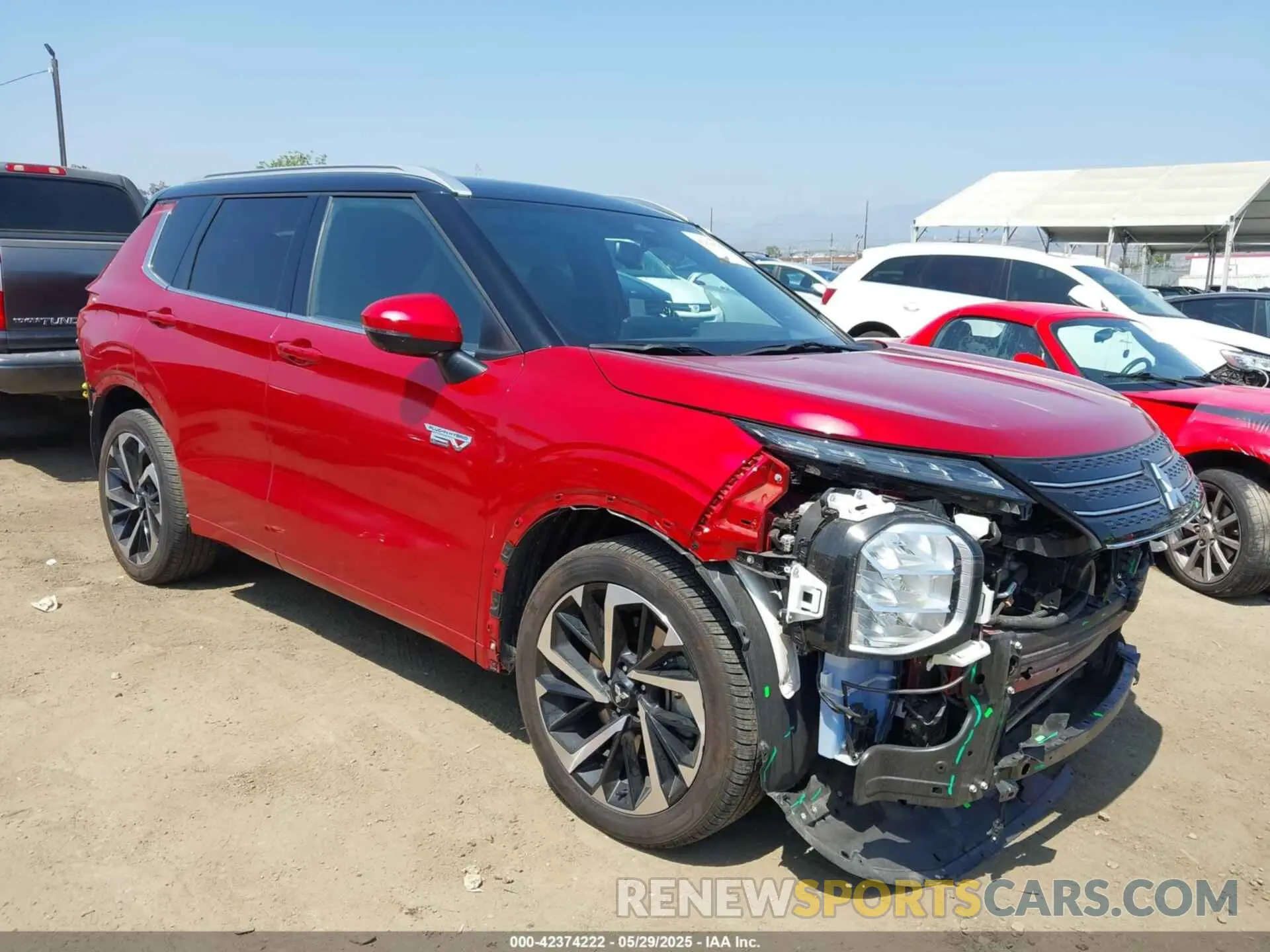 1 Photograph of a damaged car JA4T5VA94PZ062610 MITSUBISHI OUTLANDER PHEV 2023