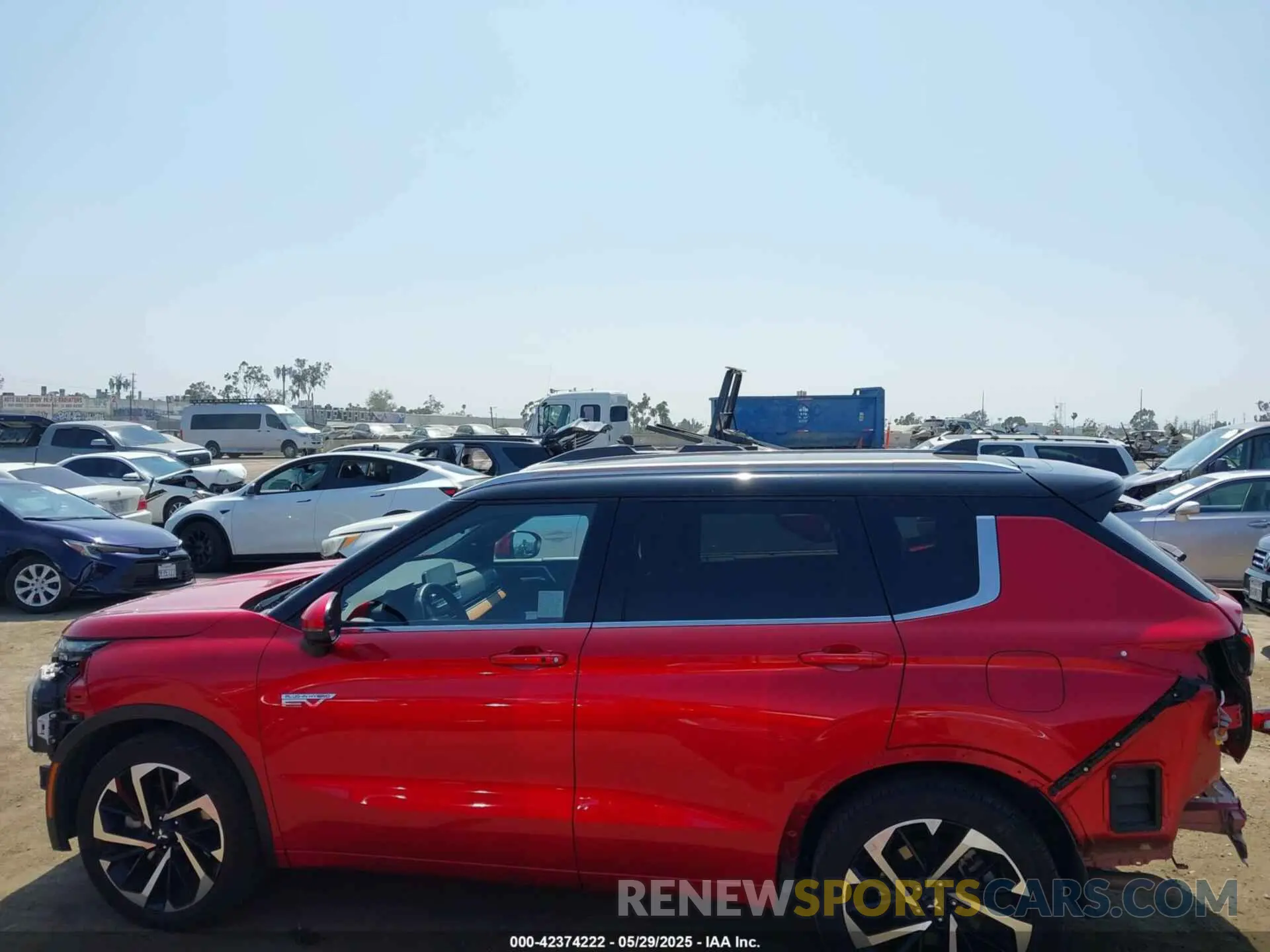 15 Photograph of a damaged car JA4T5VA94PZ062610 MITSUBISHI OUTLANDER PHEV 2023