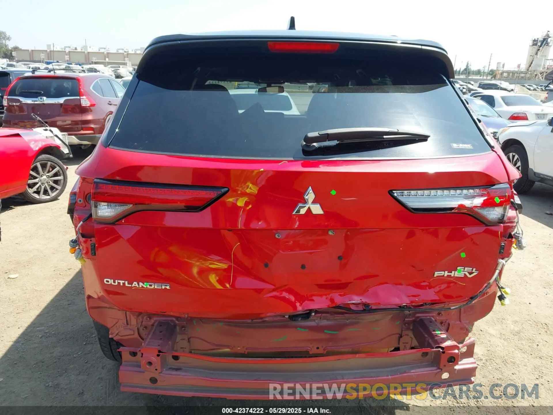17 Photograph of a damaged car JA4T5VA94PZ062610 MITSUBISHI OUTLANDER PHEV 2023