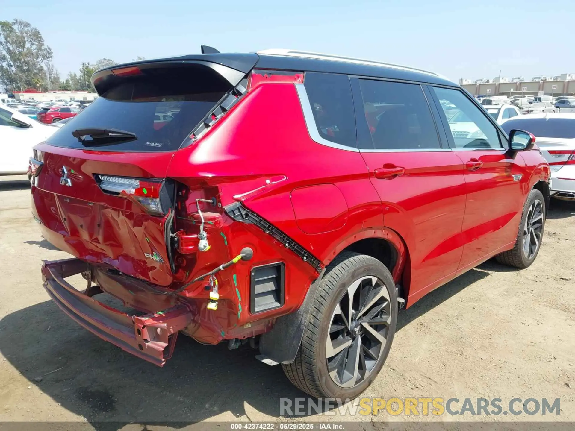 4 Photograph of a damaged car JA4T5VA94PZ062610 MITSUBISHI OUTLANDER PHEV 2023
