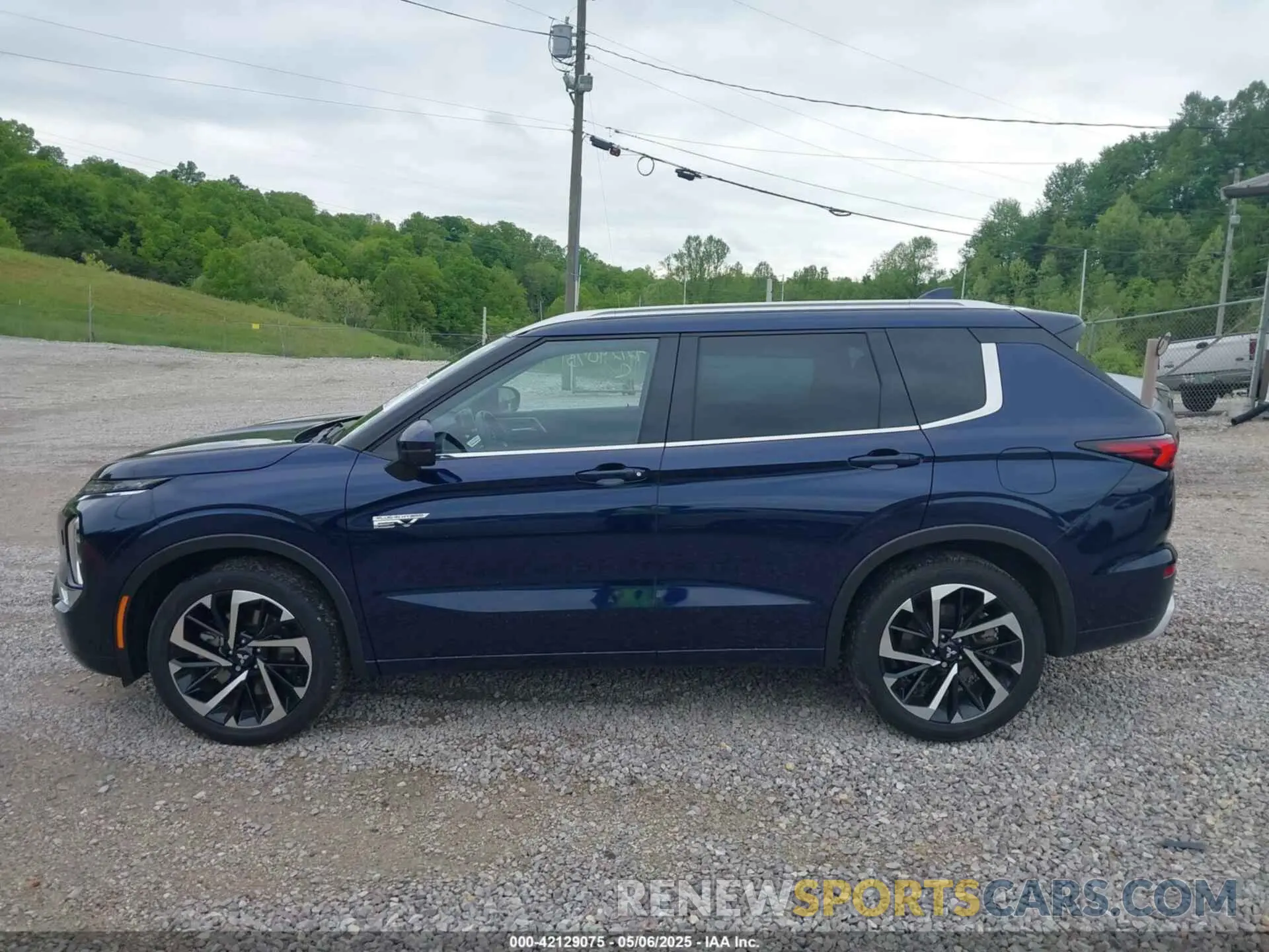 14 Photograph of a damaged car JA4T5VA95PZ035626 MITSUBISHI OUTLANDER PHEV 2023