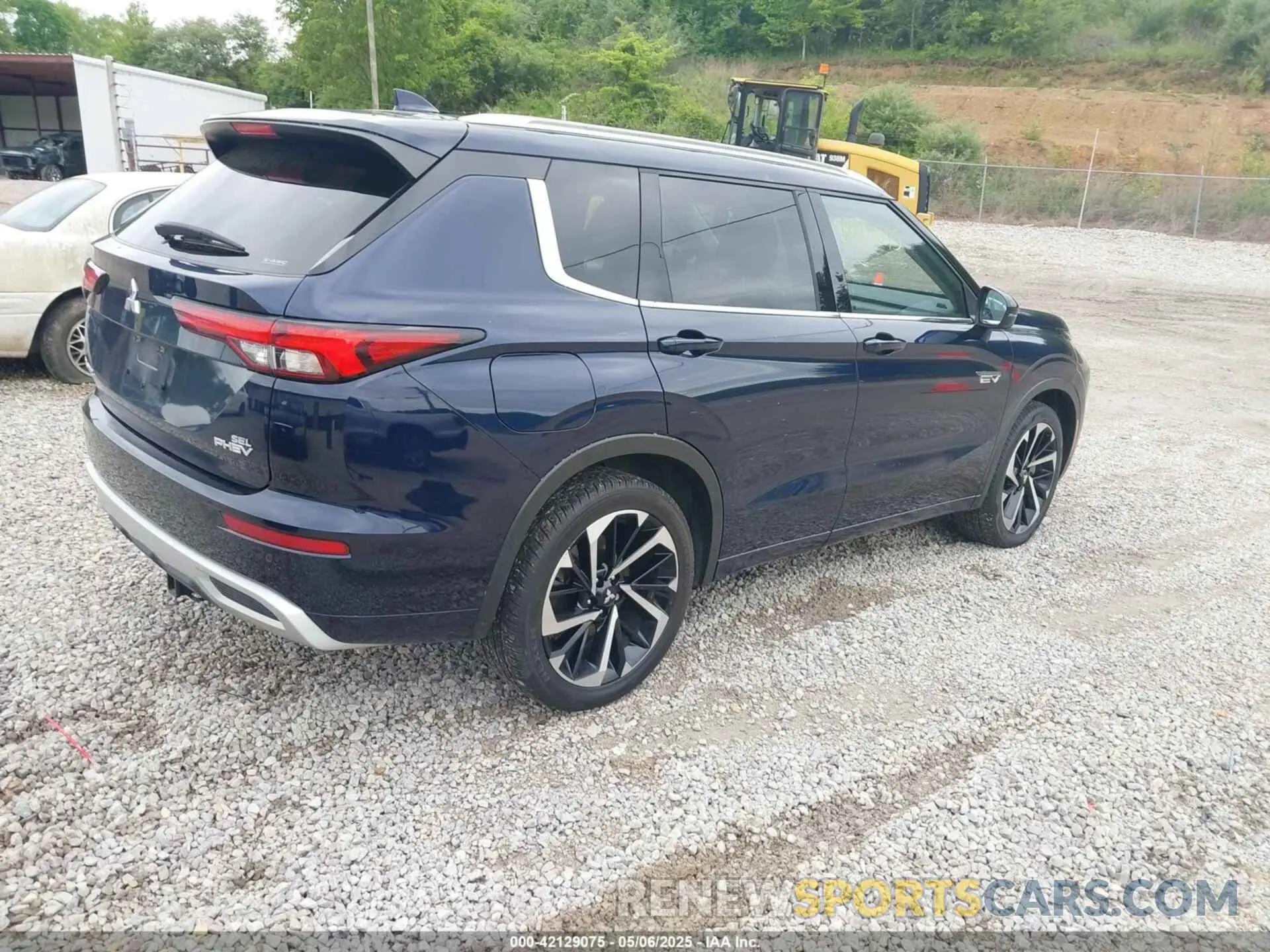 4 Photograph of a damaged car JA4T5VA95PZ035626 MITSUBISHI OUTLANDER PHEV 2023