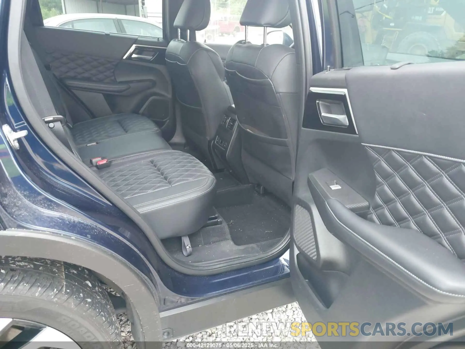 8 Photograph of a damaged car JA4T5VA95PZ035626 MITSUBISHI OUTLANDER PHEV 2023