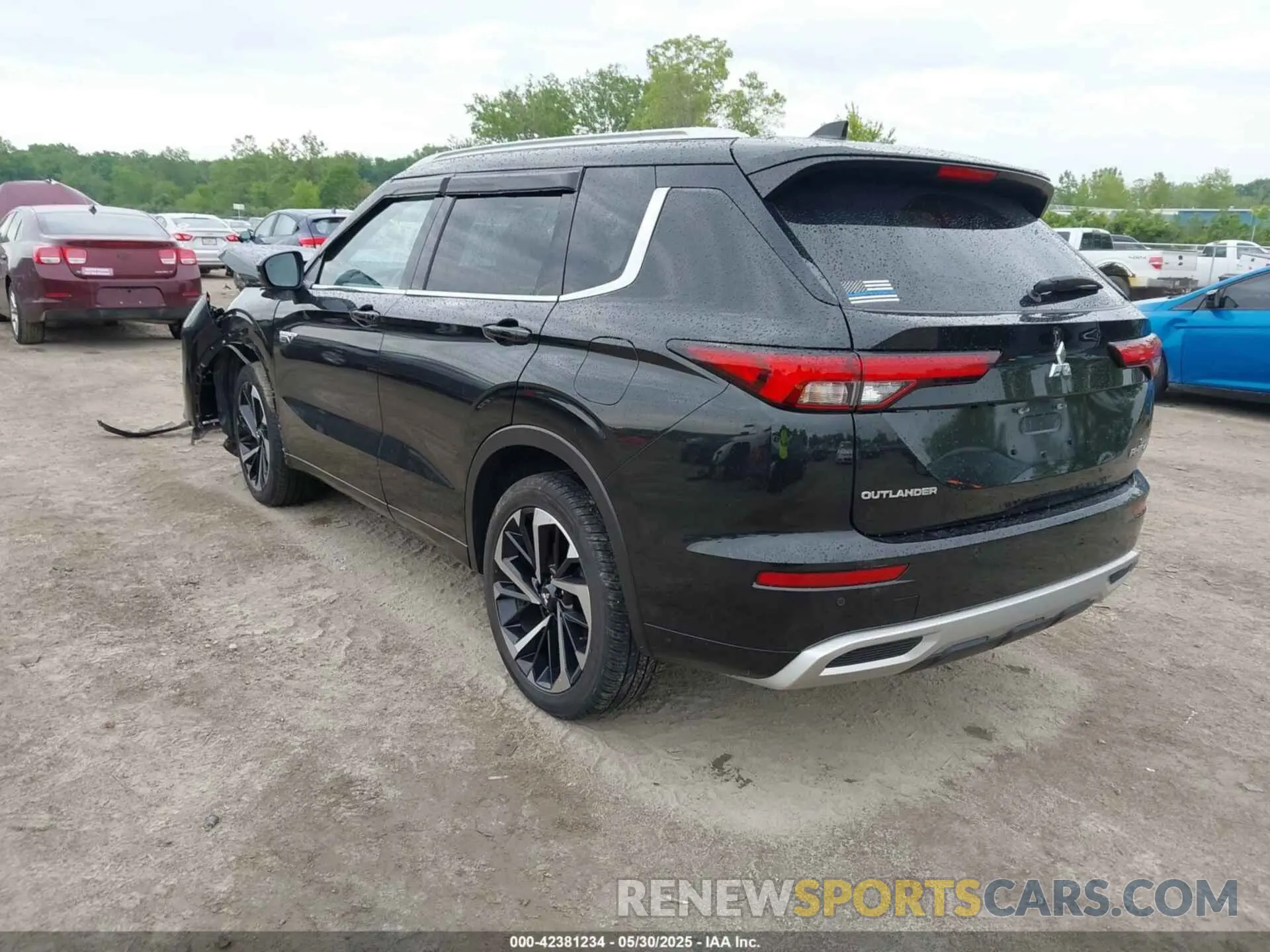 3 Photograph of a damaged car JA4T5VA9XPZ024329 MITSUBISHI OUTLANDER PHEV 2023