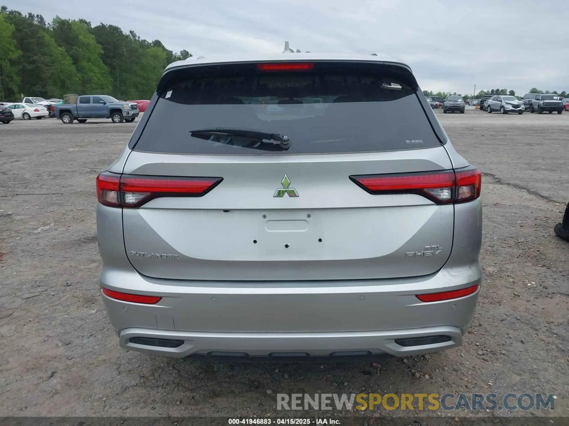 17 Photograph of a damaged car JA4T5WA93RZ023001 MITSUBISHI OUTLANDER PHEV 2024