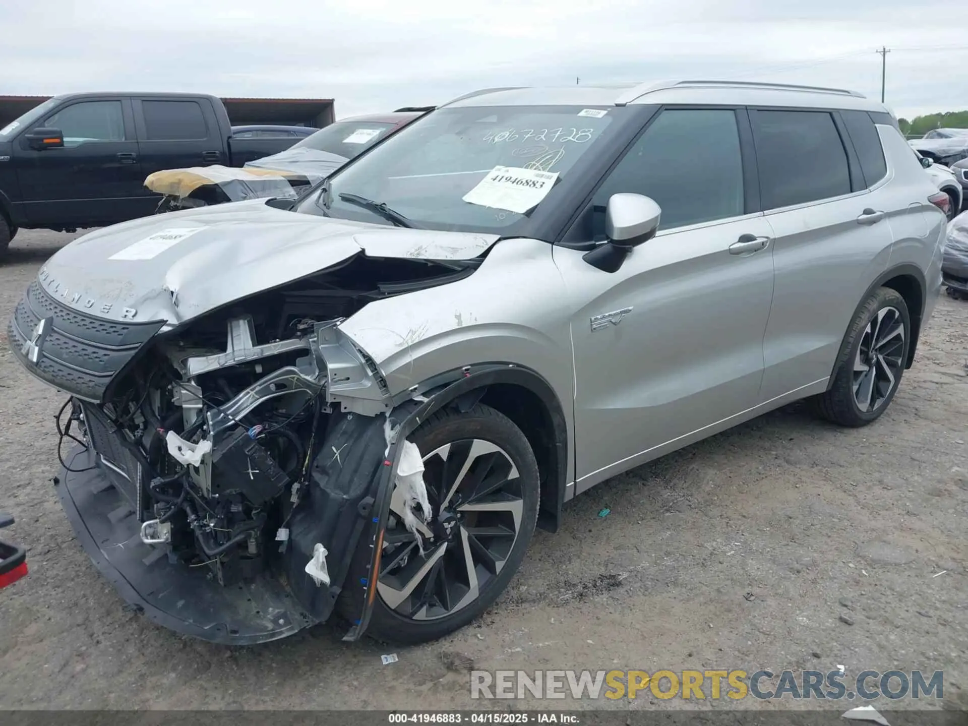 2 Photograph of a damaged car JA4T5WA93RZ023001 MITSUBISHI OUTLANDER PHEV 2024