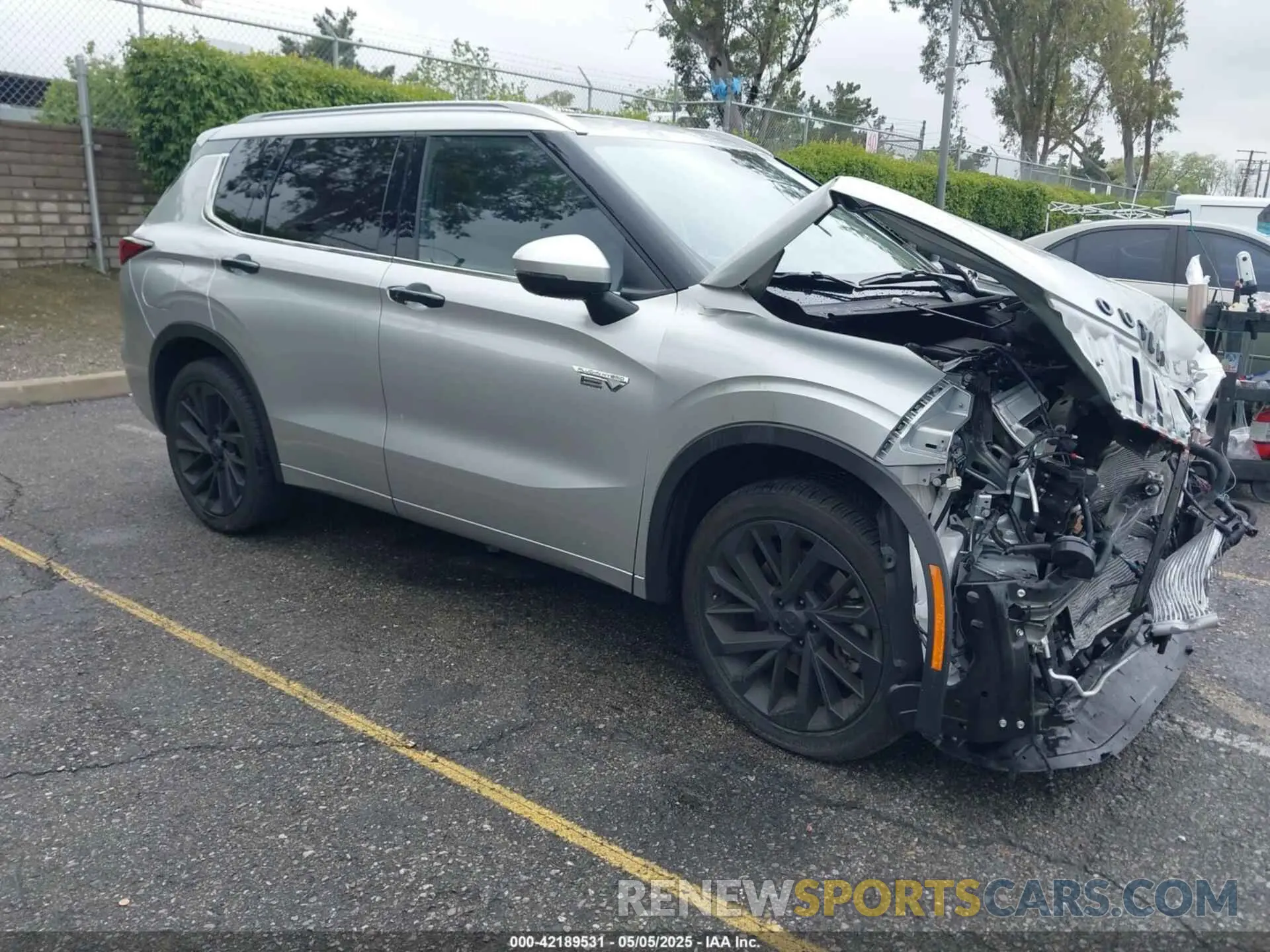 1 Photograph of a damaged car JA4T5WA96RZ036695 MITSUBISHI OUTLANDER PHEV 2024