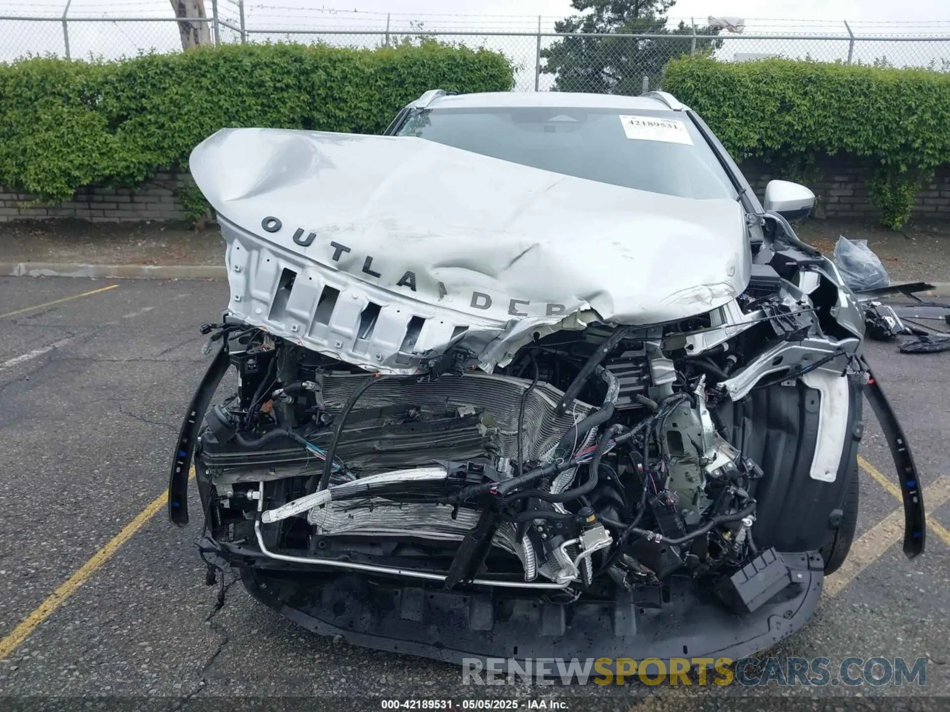 12 Photograph of a damaged car JA4T5WA96RZ036695 MITSUBISHI OUTLANDER PHEV 2024