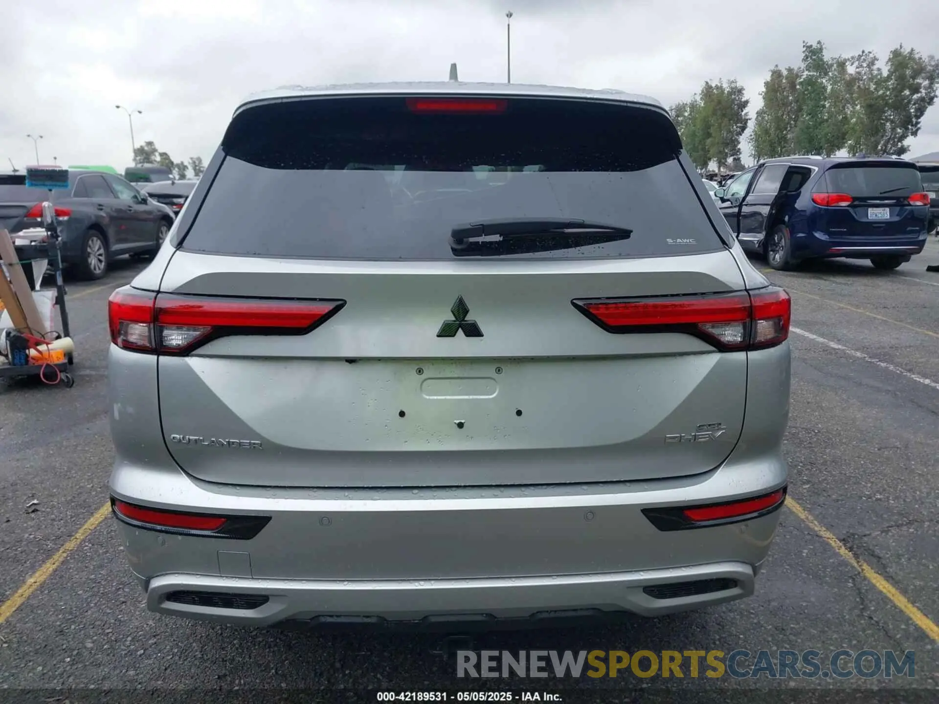 16 Photograph of a damaged car JA4T5WA96RZ036695 MITSUBISHI OUTLANDER PHEV 2024