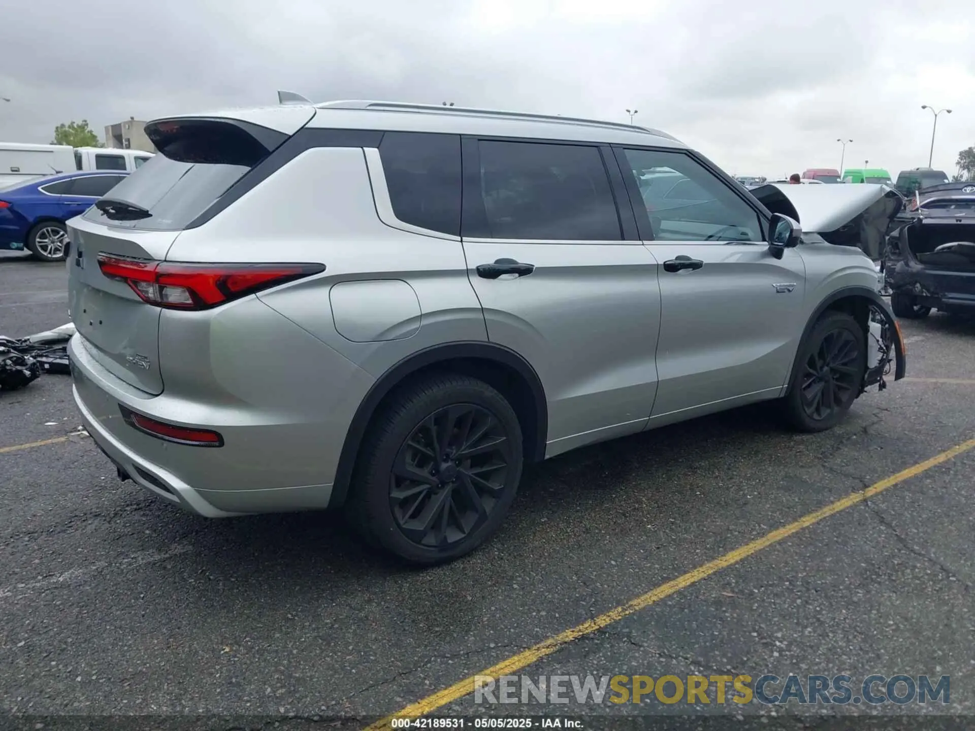4 Photograph of a damaged car JA4T5WA96RZ036695 MITSUBISHI OUTLANDER PHEV 2024