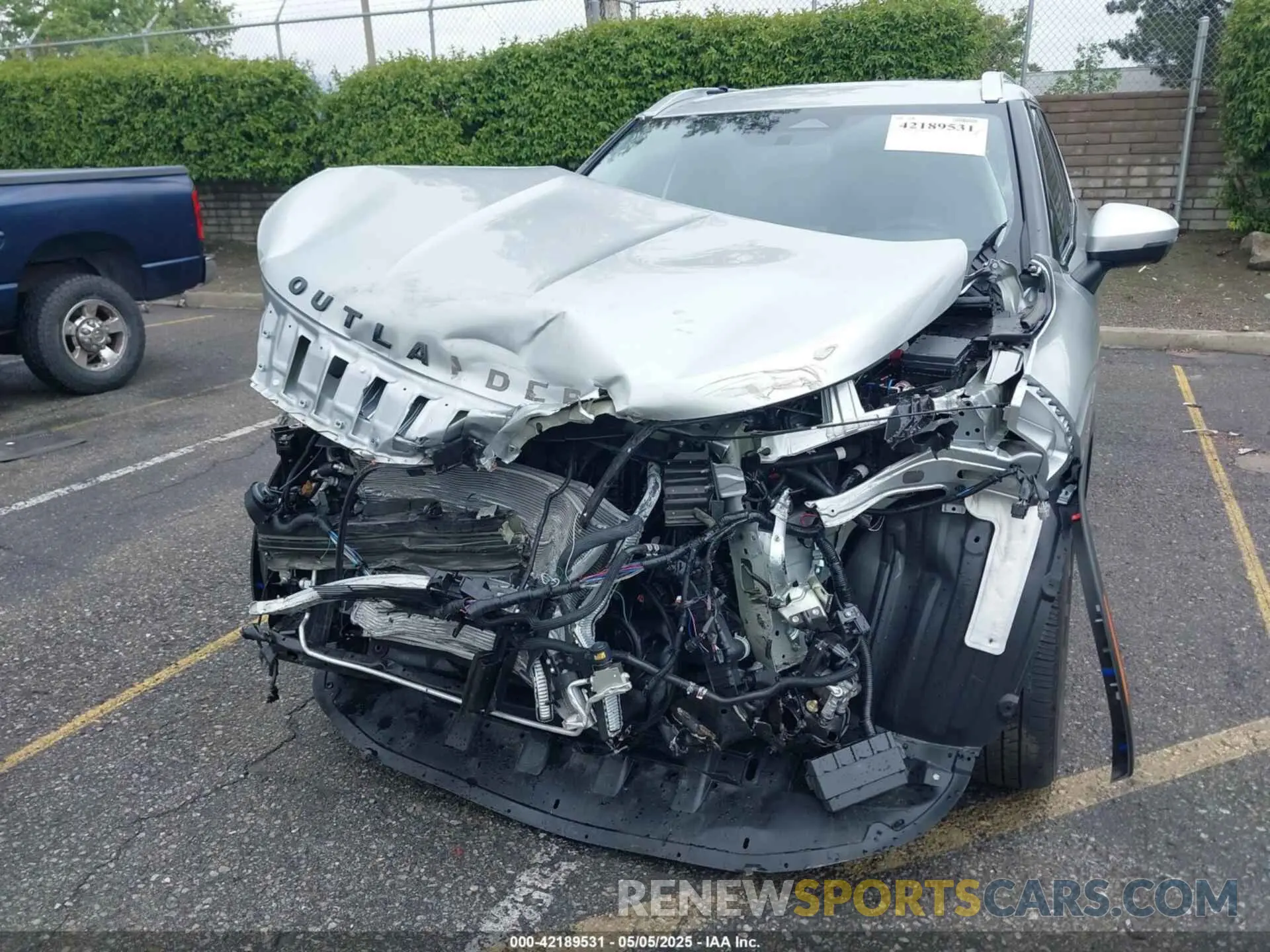 6 Photograph of a damaged car JA4T5WA96RZ036695 MITSUBISHI OUTLANDER PHEV 2024