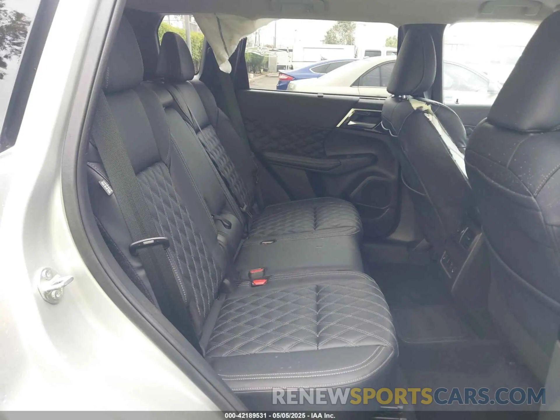8 Photograph of a damaged car JA4T5WA96RZ036695 MITSUBISHI OUTLANDER PHEV 2024