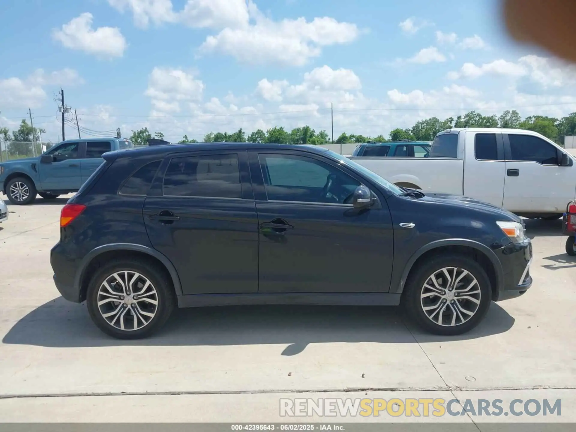 13 Photograph of a damaged car JA4AP3AU0KU029992 MITSUBISHI OUTLANDER SPORT 2019