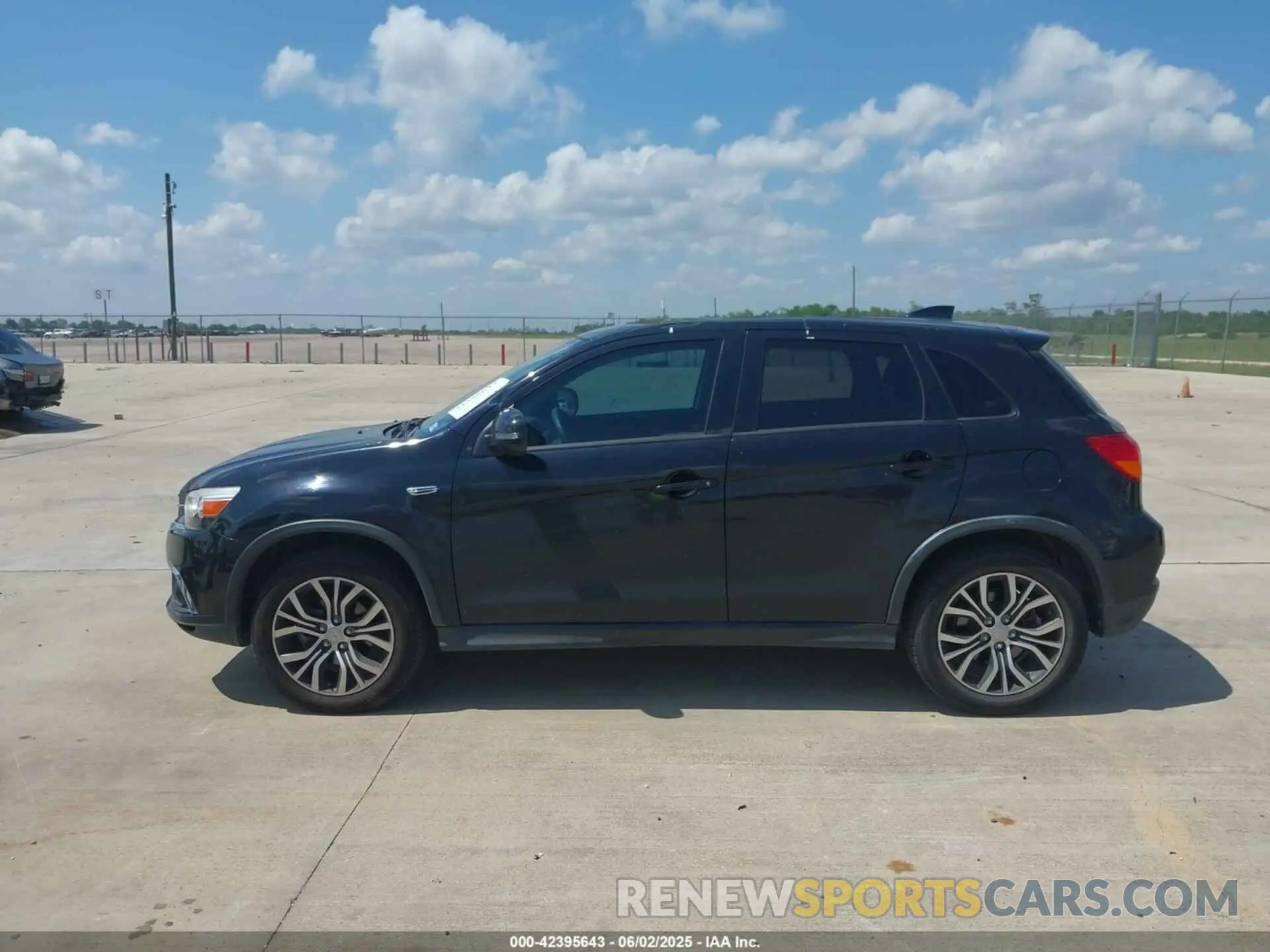 14 Photograph of a damaged car JA4AP3AU0KU029992 MITSUBISHI OUTLANDER SPORT 2019