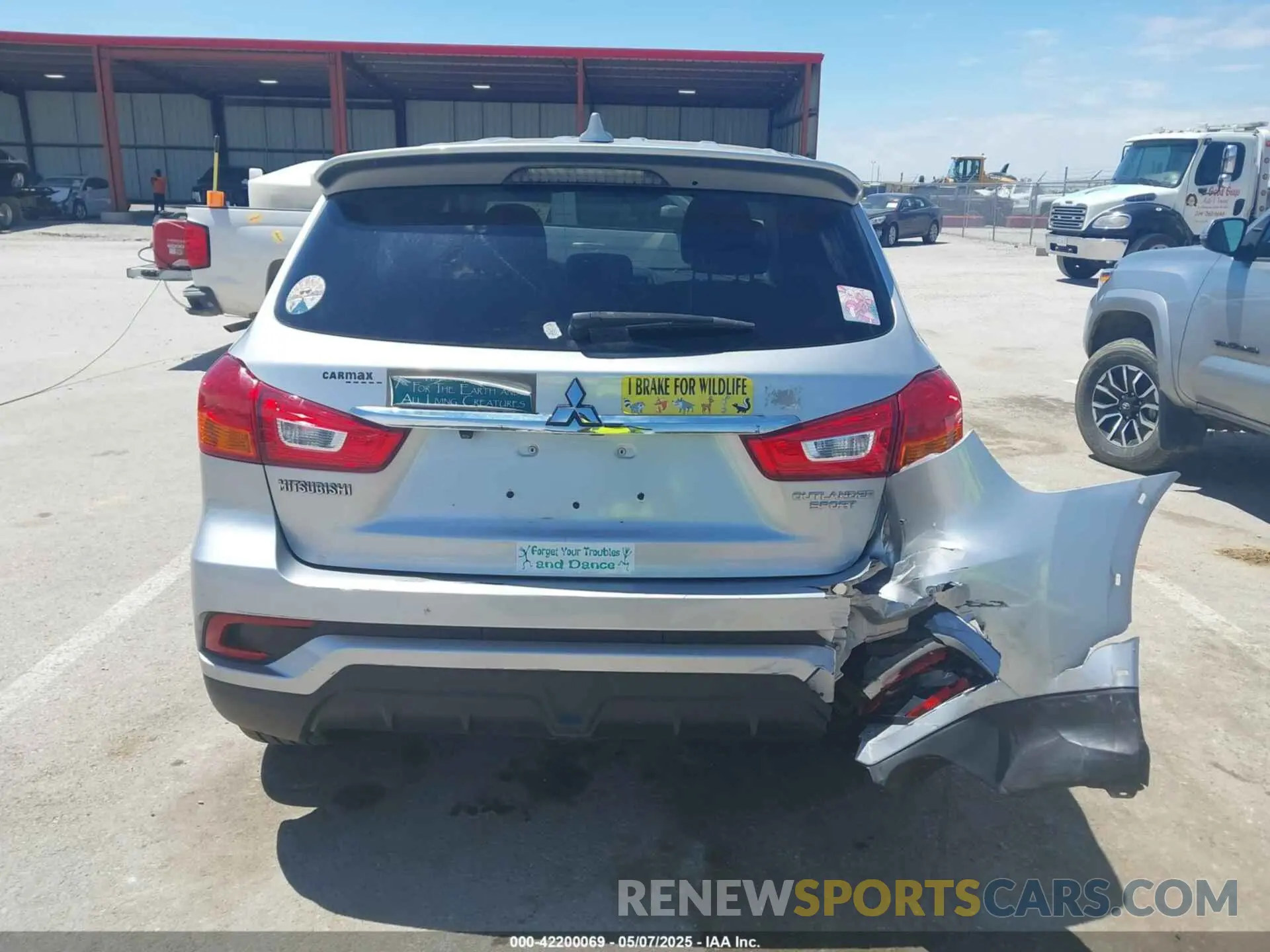 16 Photograph of a damaged car JA4AP3AU0KU033072 MITSUBISHI OUTLANDER SPORT 2019