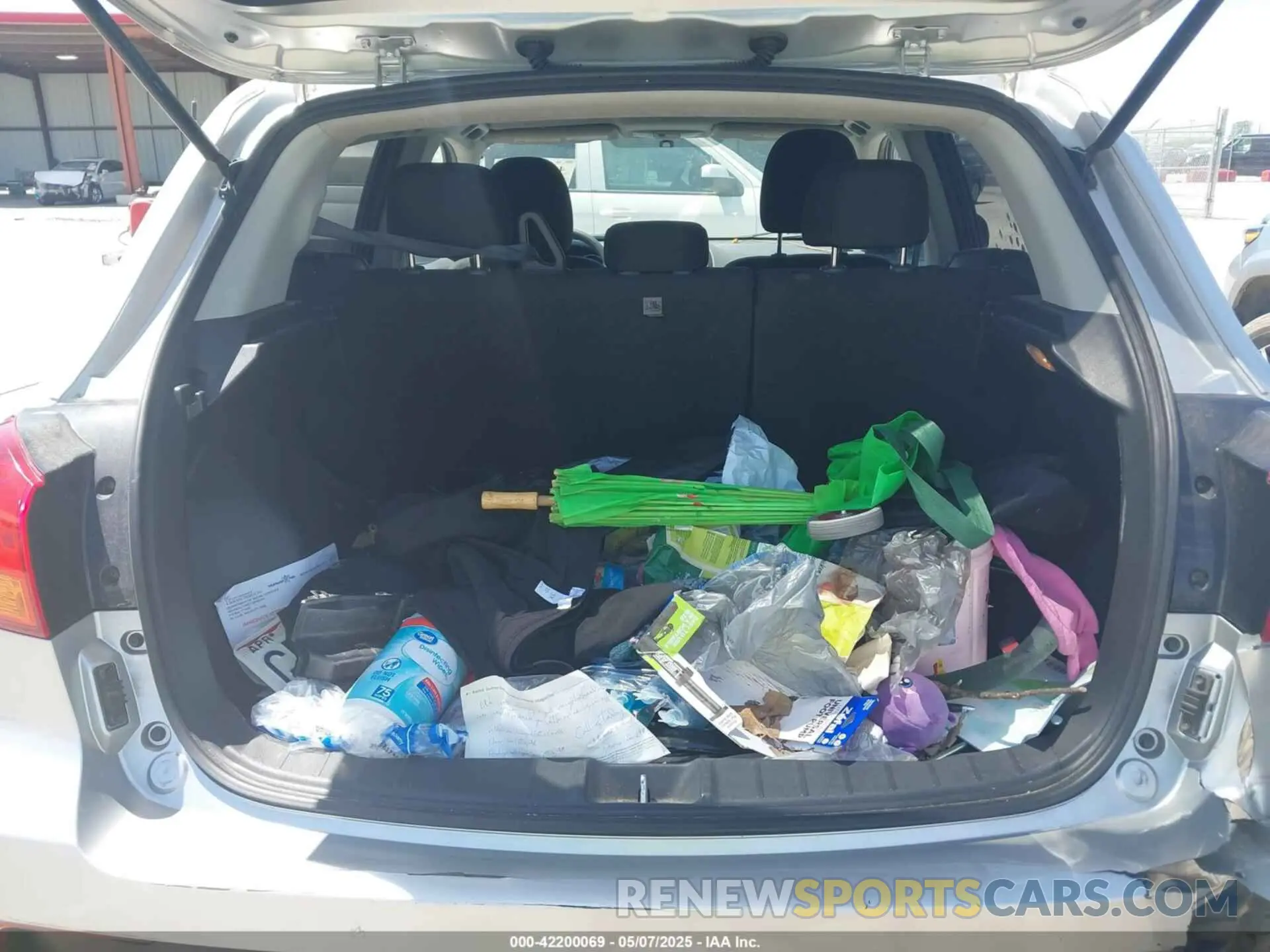 17 Photograph of a damaged car JA4AP3AU0KU033072 MITSUBISHI OUTLANDER SPORT 2019