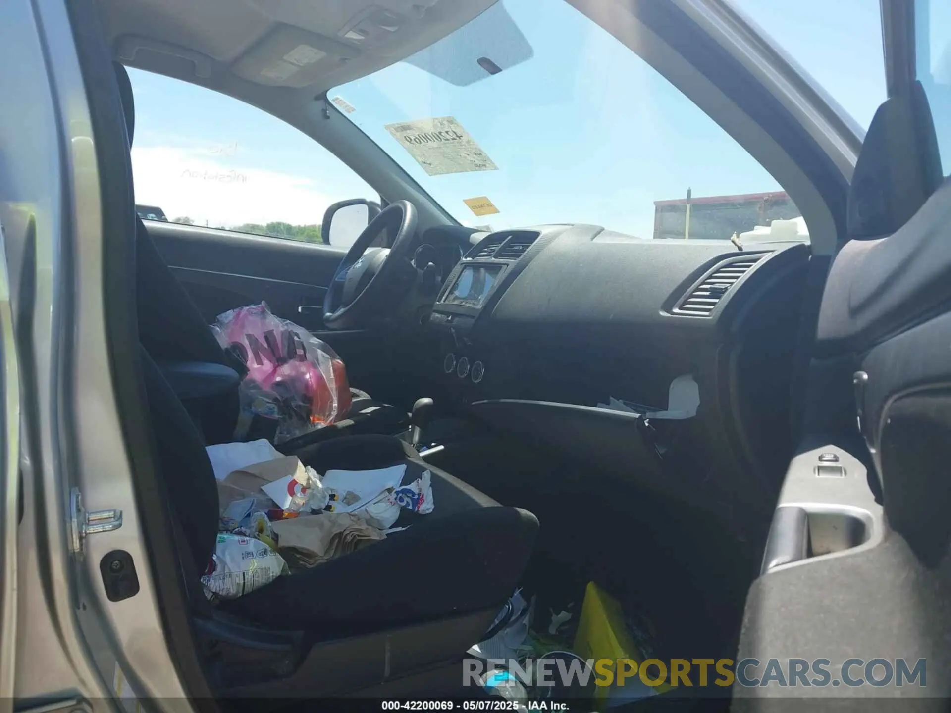 5 Photograph of a damaged car JA4AP3AU0KU033072 MITSUBISHI OUTLANDER SPORT 2019