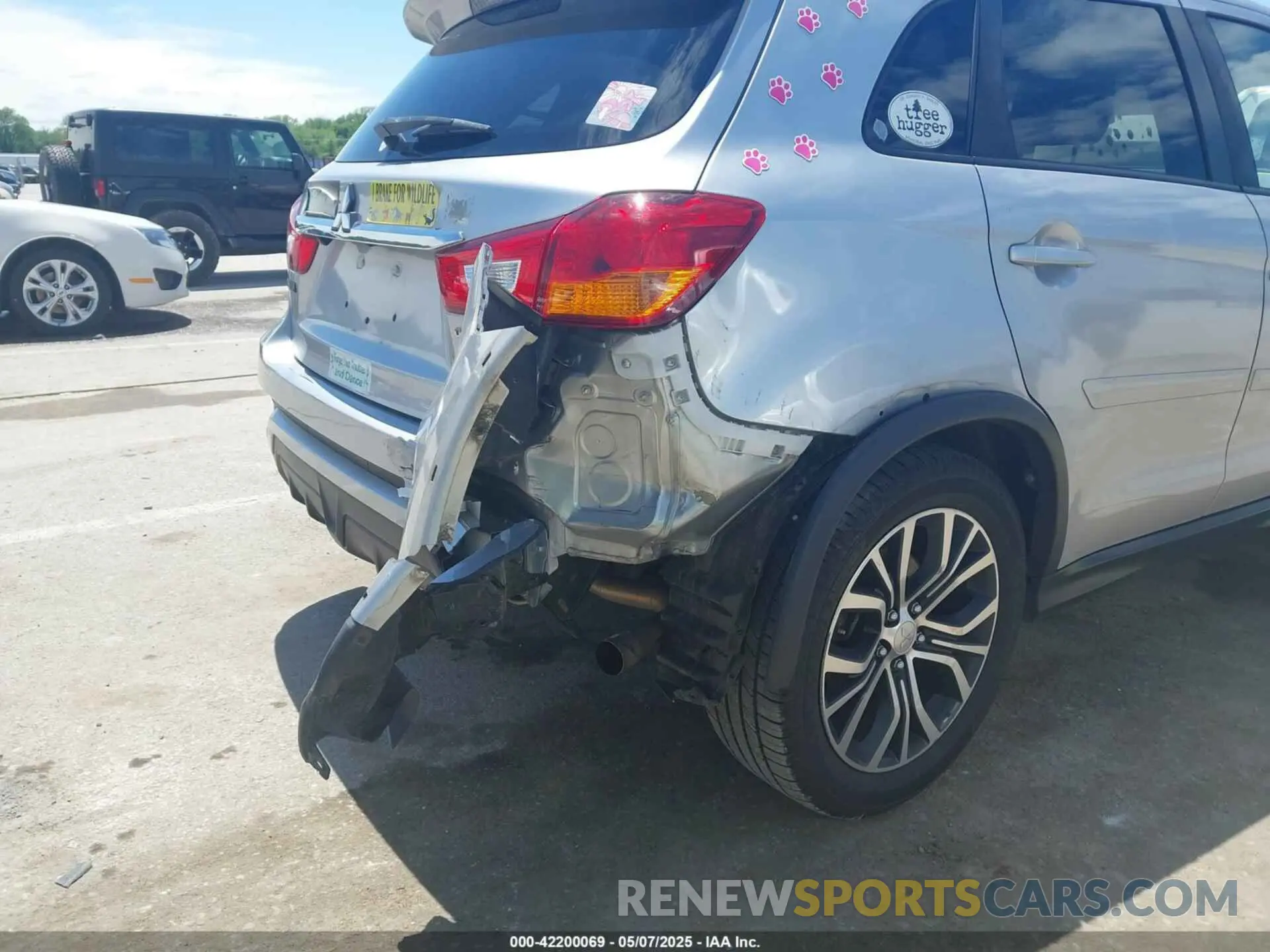 6 Photograph of a damaged car JA4AP3AU0KU033072 MITSUBISHI OUTLANDER SPORT 2019