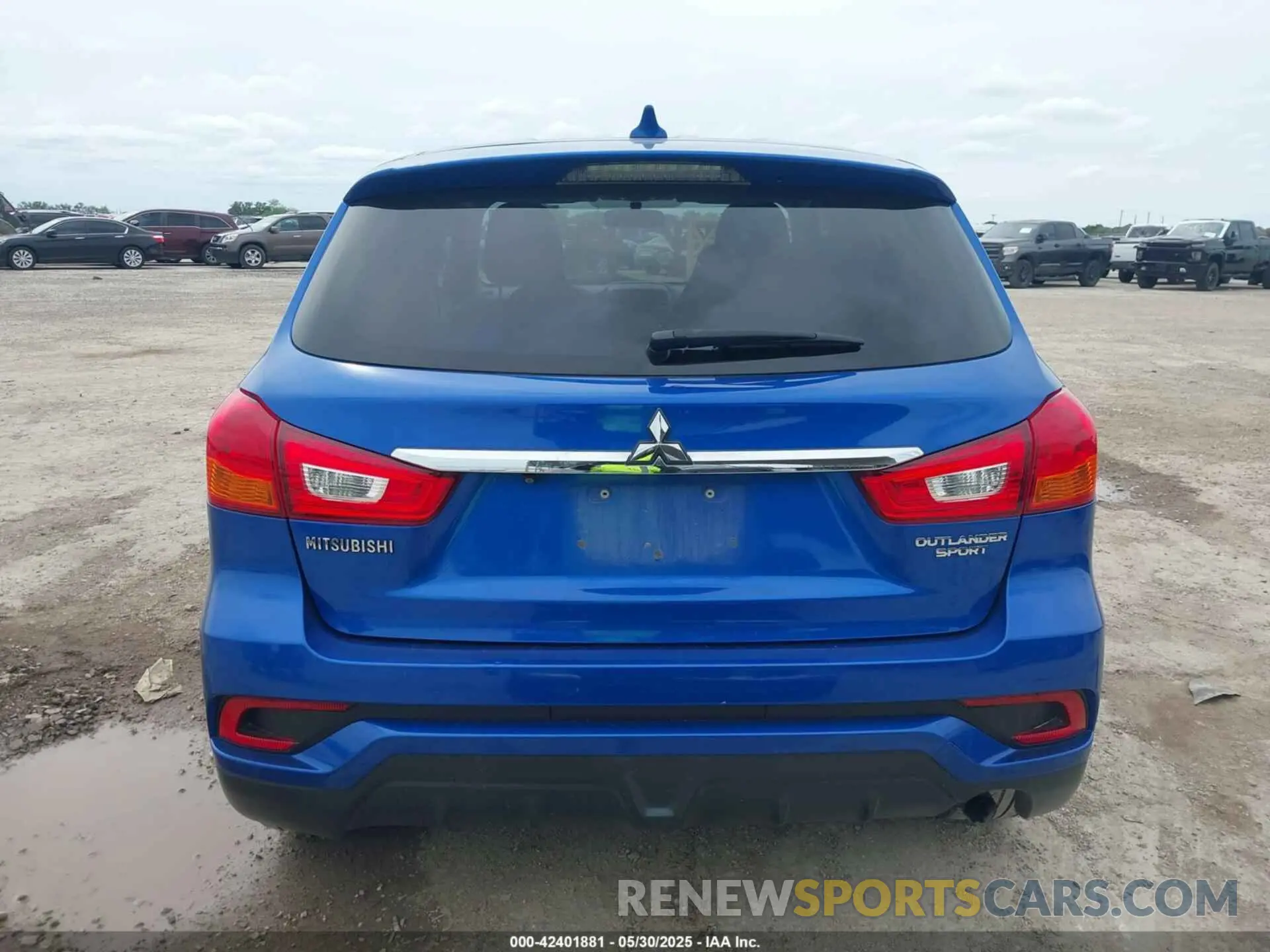 17 Photograph of a damaged car JA4AP3AU1KU018886 MITSUBISHI OUTLANDER SPORT 2019