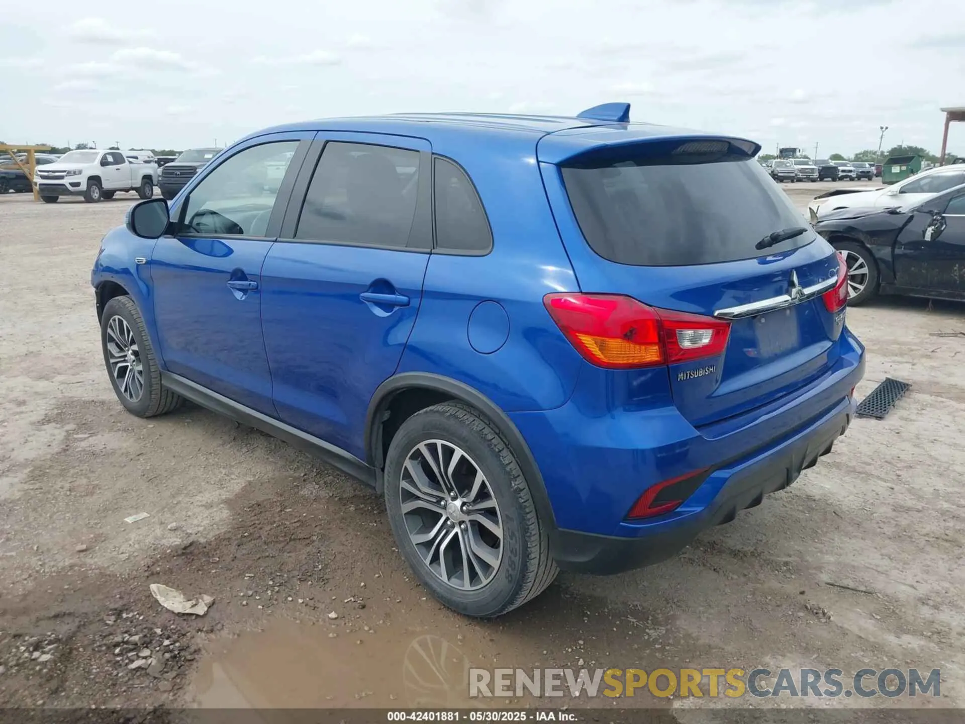 3 Photograph of a damaged car JA4AP3AU1KU018886 MITSUBISHI OUTLANDER SPORT 2019