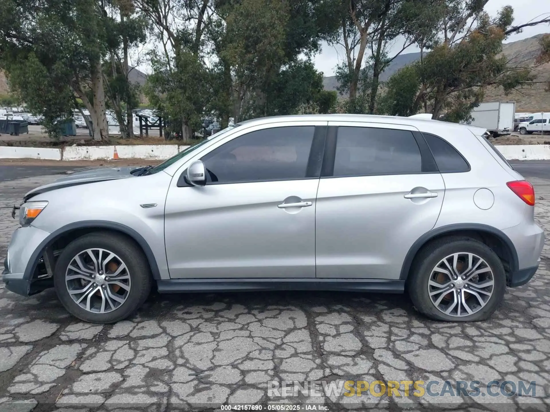 14 Photograph of a damaged car JA4AP3AU2KU003703 MITSUBISHI OUTLANDER SPORT 2019