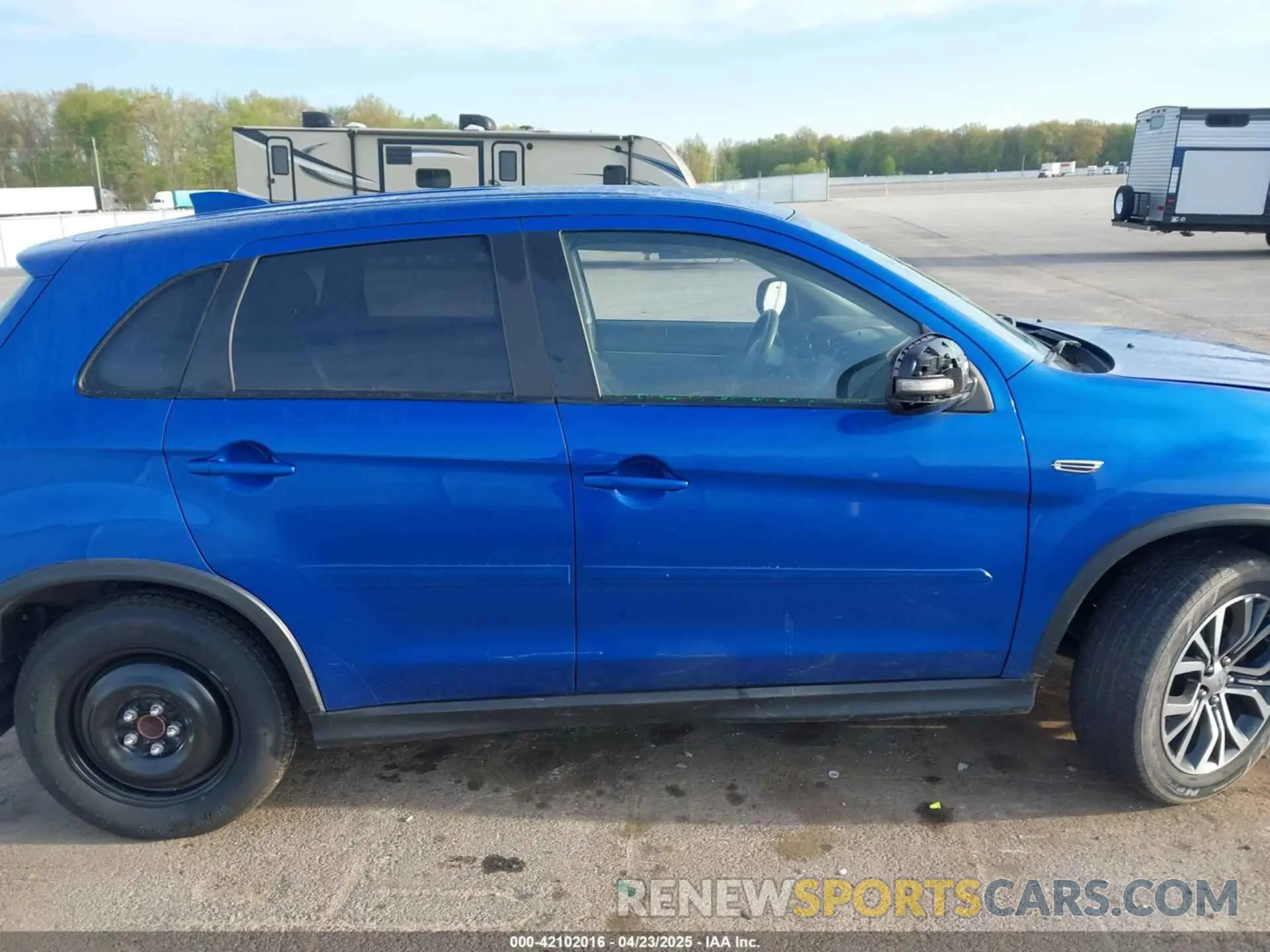 14 Photograph of a damaged car JA4AP3AU2KU018380 MITSUBISHI OUTLANDER SPORT 2019