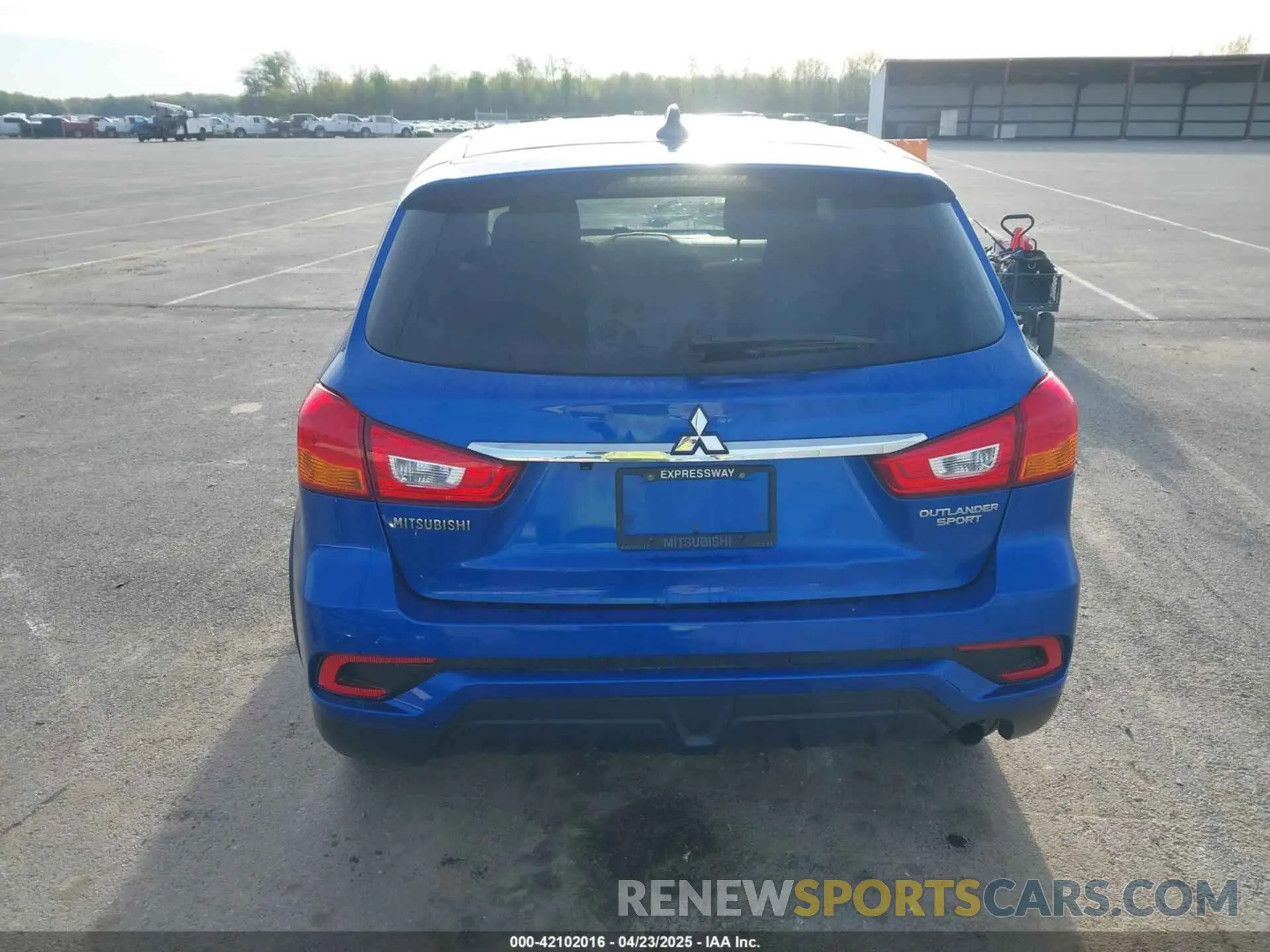 17 Photograph of a damaged car JA4AP3AU2KU018380 MITSUBISHI OUTLANDER SPORT 2019