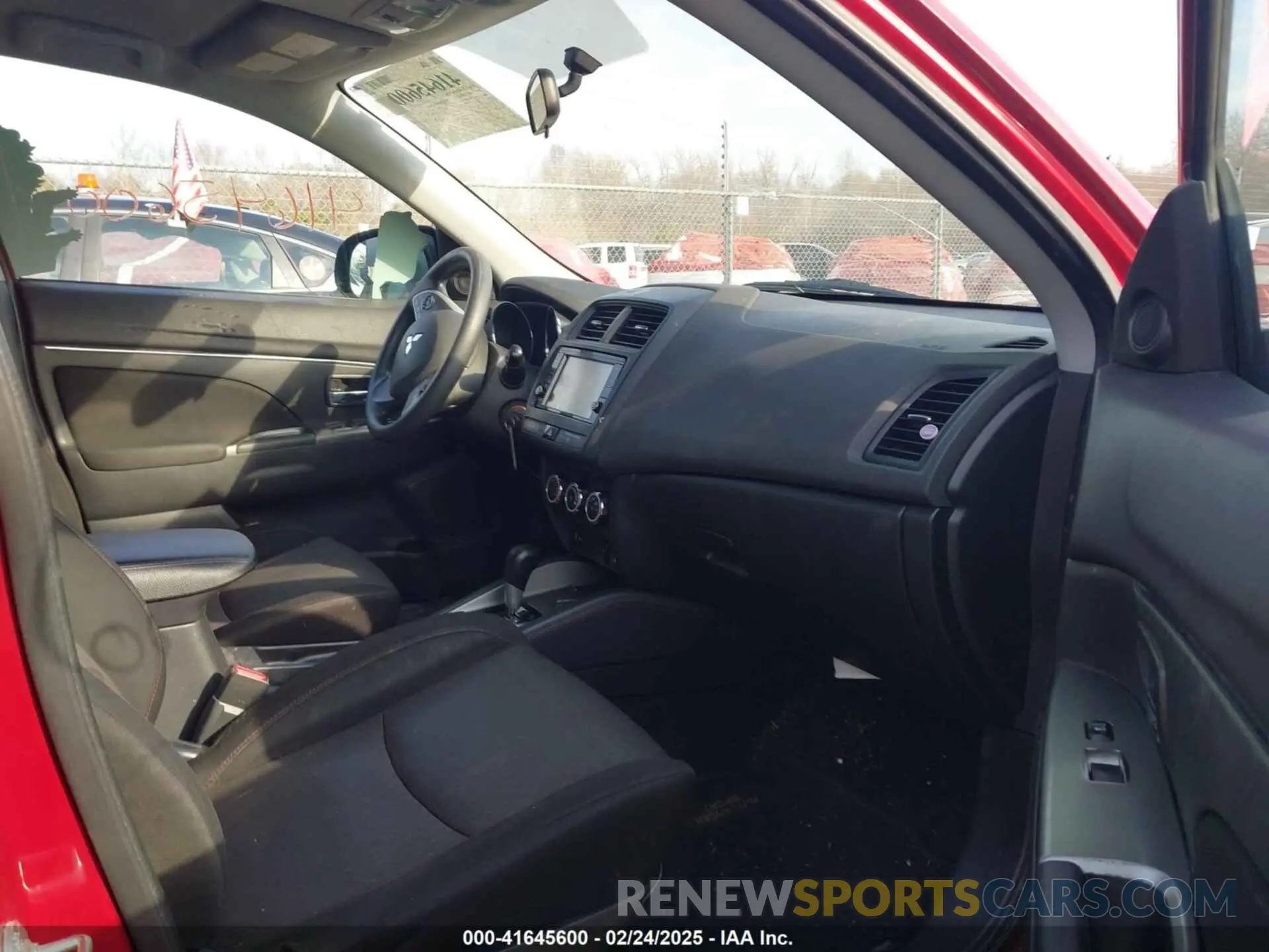 5 Photograph of a damaged car JA4AP3AU3KU018453 MITSUBISHI OUTLANDER SPORT 2019