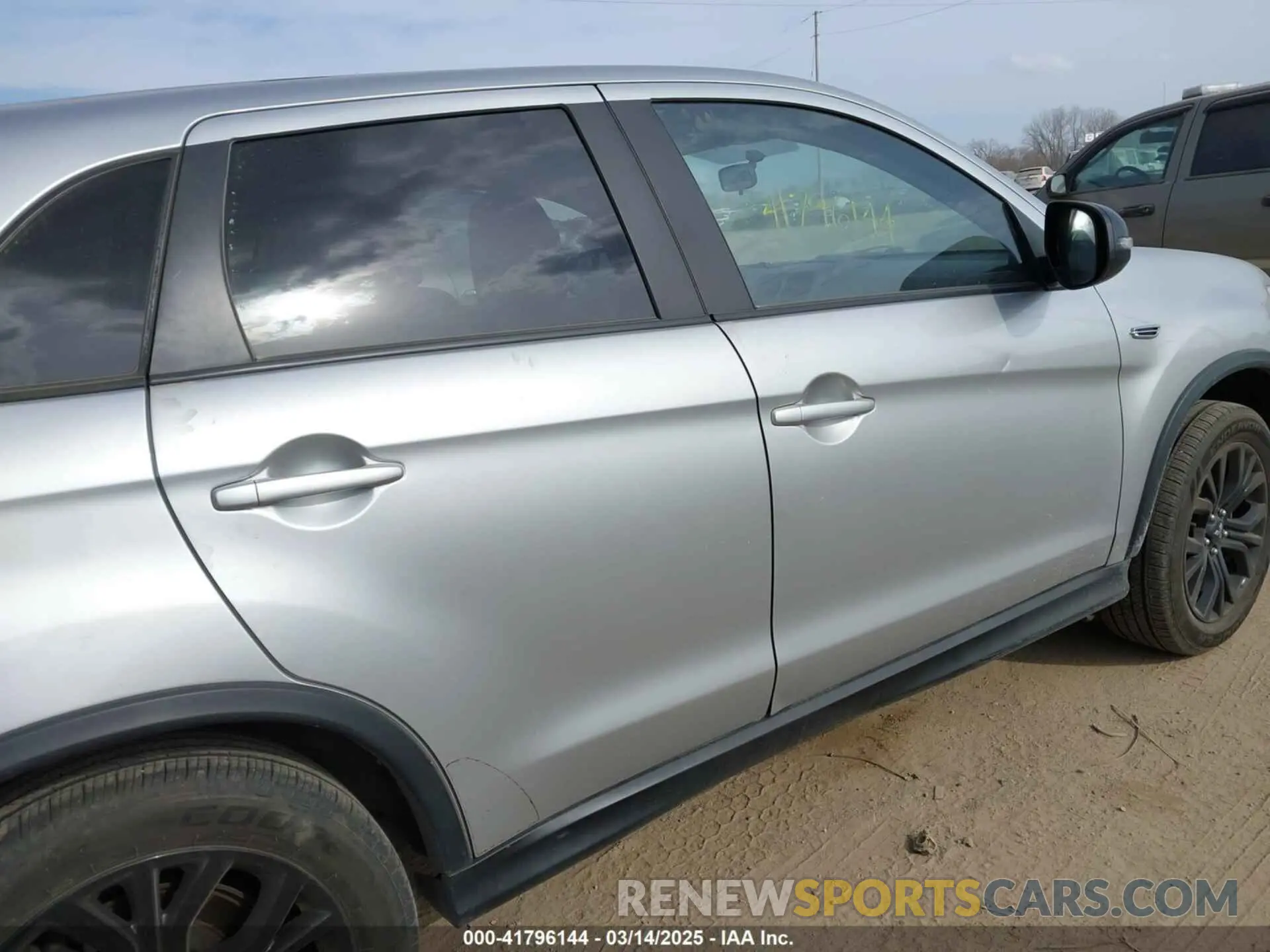 13 Photograph of a damaged car JA4AP3AU3KU025497 MITSUBISHI OUTLANDER SPORT 2019