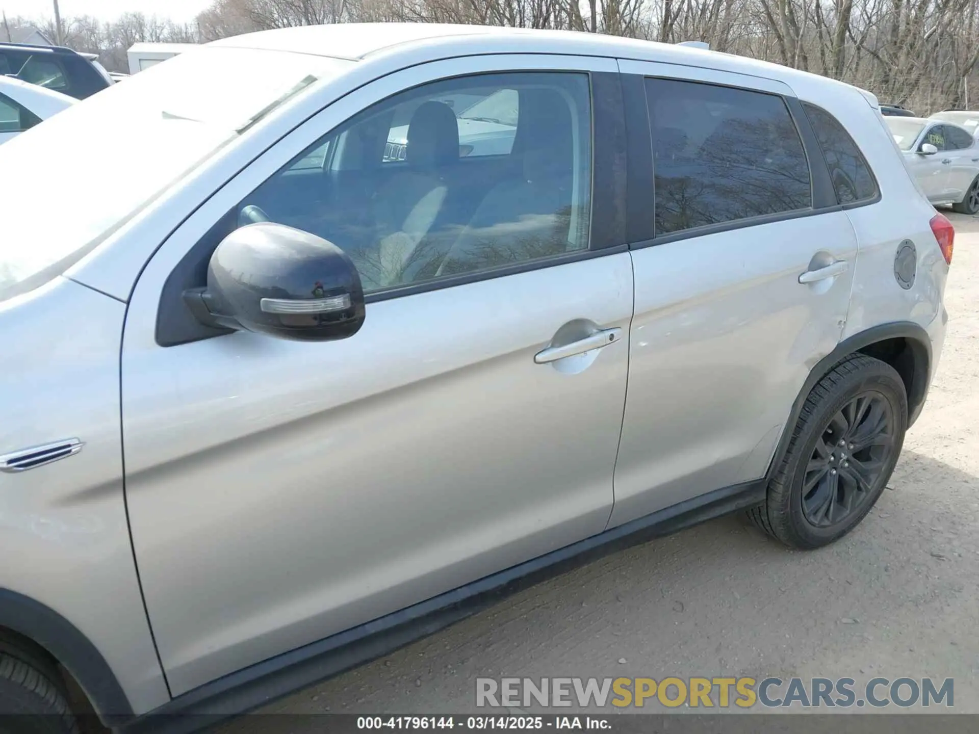14 Photograph of a damaged car JA4AP3AU3KU025497 MITSUBISHI OUTLANDER SPORT 2019