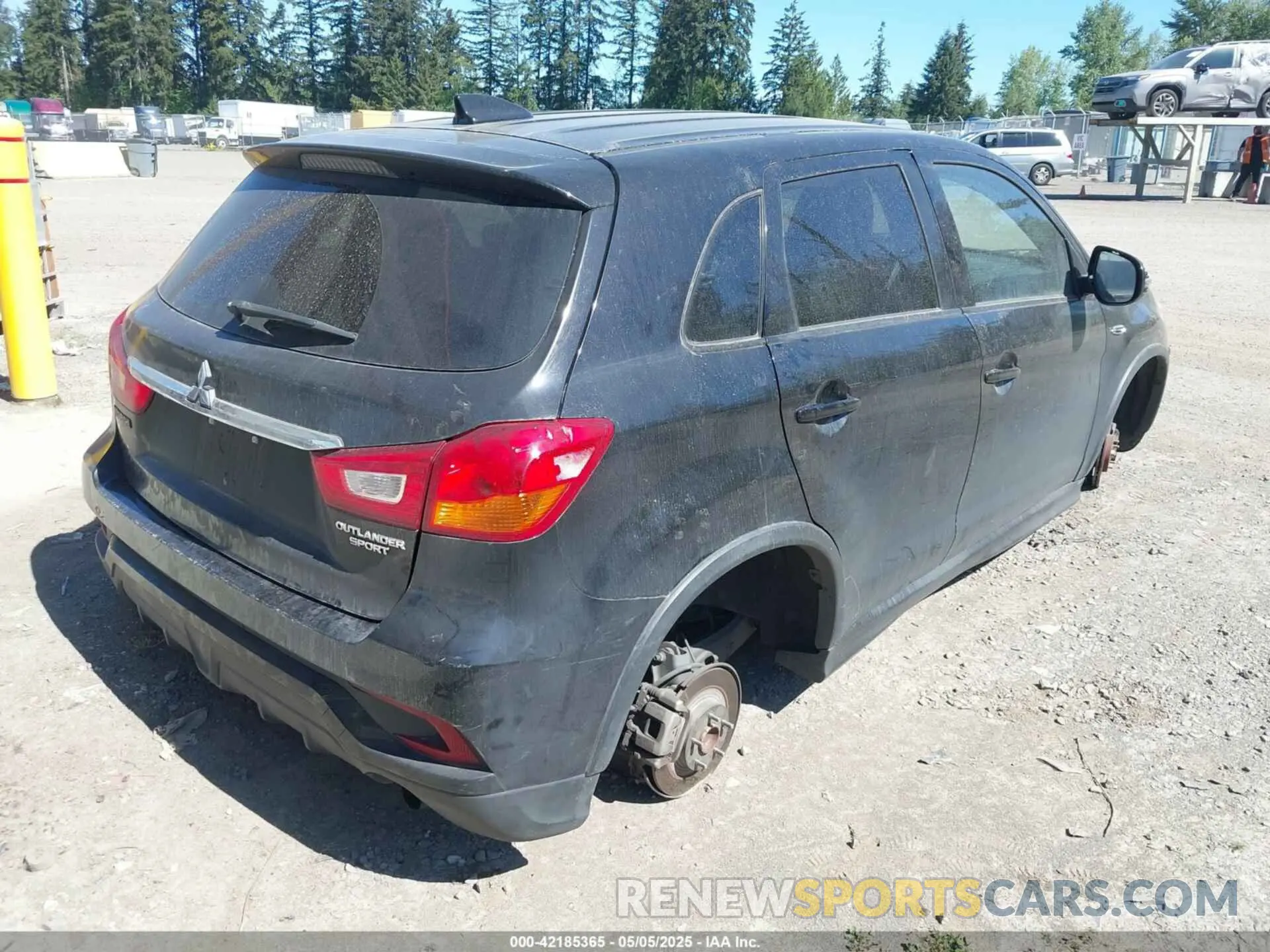 4 Photograph of a damaged car JA4AP3AU4KU017957 MITSUBISHI OUTLANDER SPORT 2019