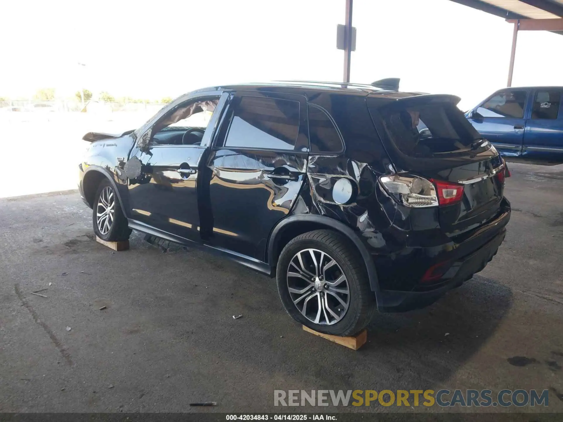 3 Photograph of a damaged car JA4AP3AU6KU013215 MITSUBISHI OUTLANDER SPORT 2019