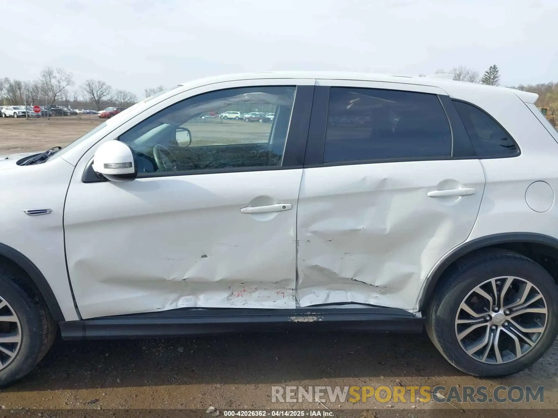 6 Photograph of a damaged car JA4AP3AU6KU018494 MITSUBISHI OUTLANDER SPORT 2019