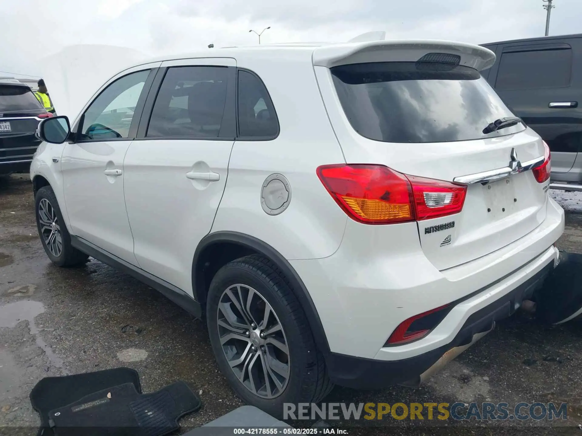3 Photograph of a damaged car JA4AP3AU9KU034687 MITSUBISHI OUTLANDER SPORT 2019
