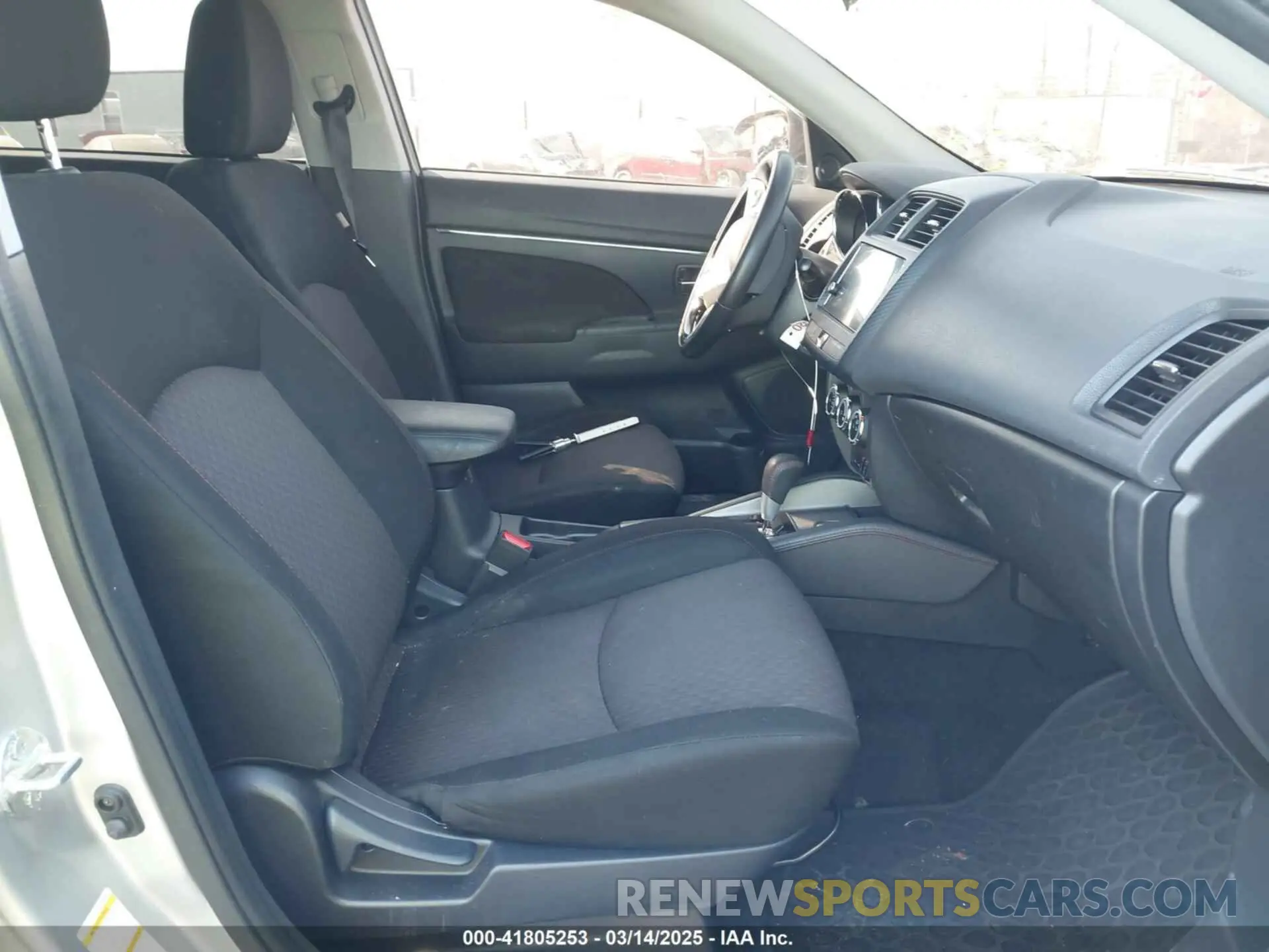 5 Photograph of a damaged car JA4AP3AUXKU015629 MITSUBISHI OUTLANDER SPORT 2019