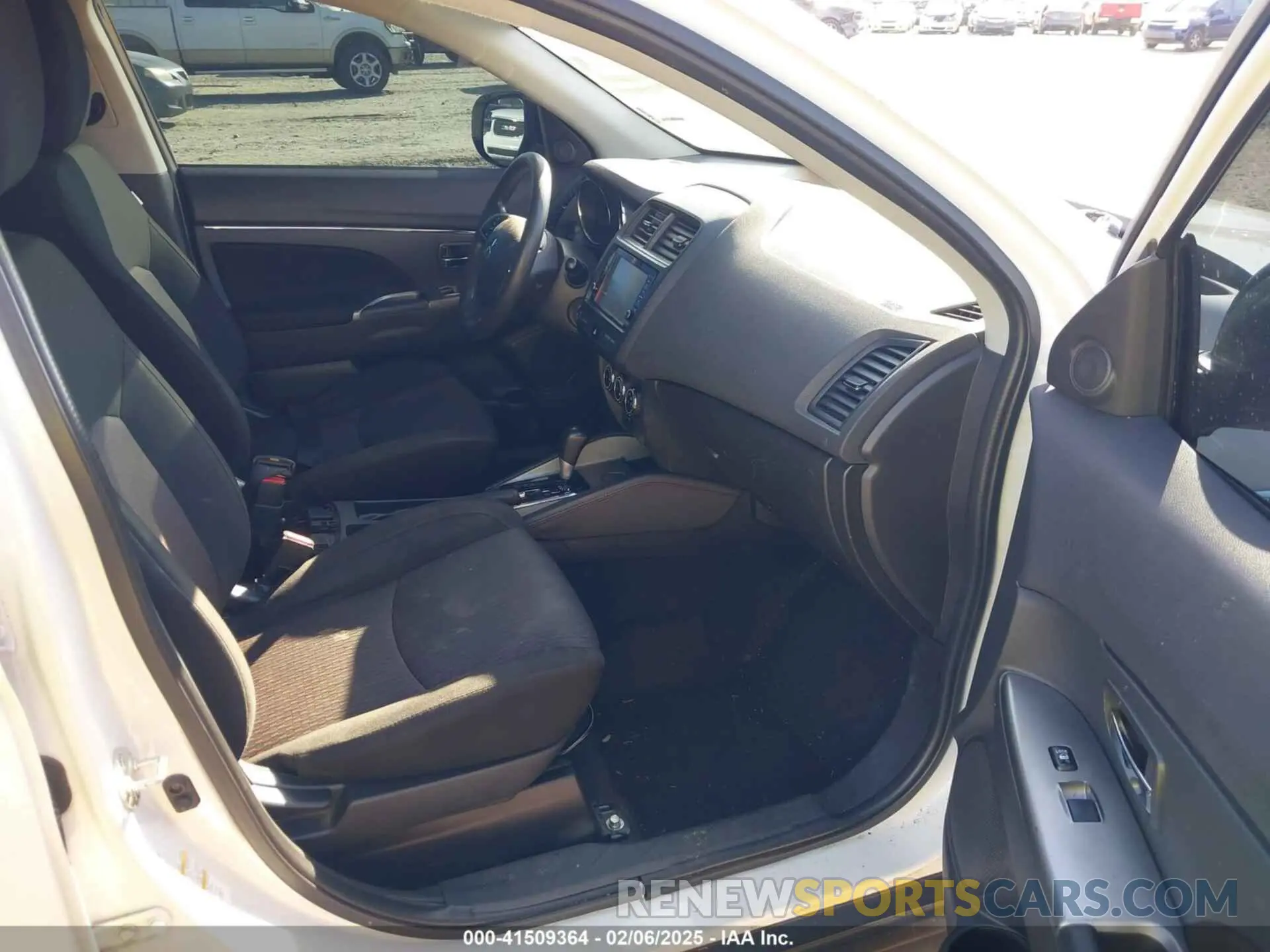 5 Photograph of a damaged car JA4AP3AUXKU028512 MITSUBISHI OUTLANDER SPORT 2019