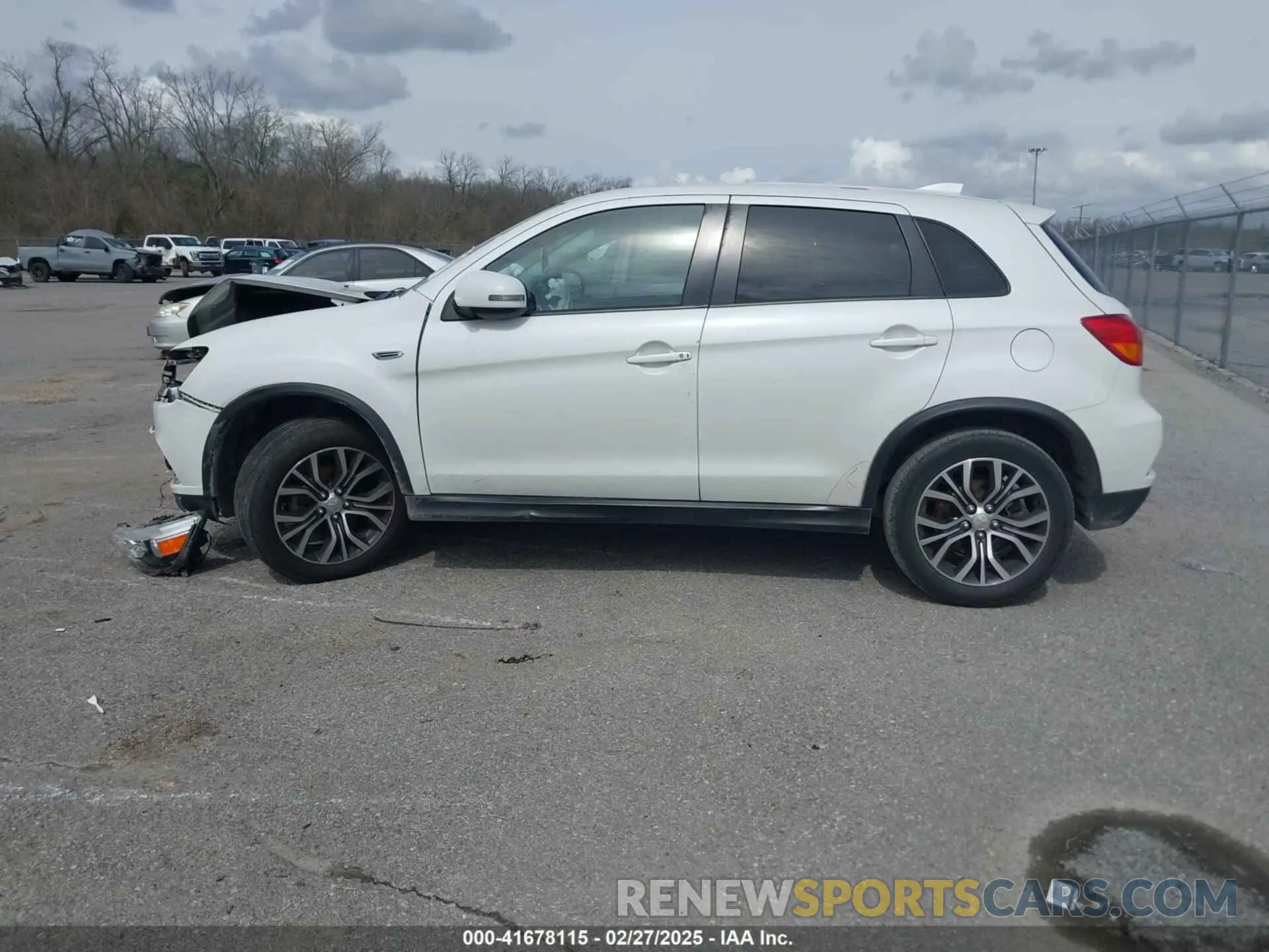 13 Photograph of a damaged car JA4AP4AU2KU012648 MITSUBISHI OUTLANDER SPORT 2019