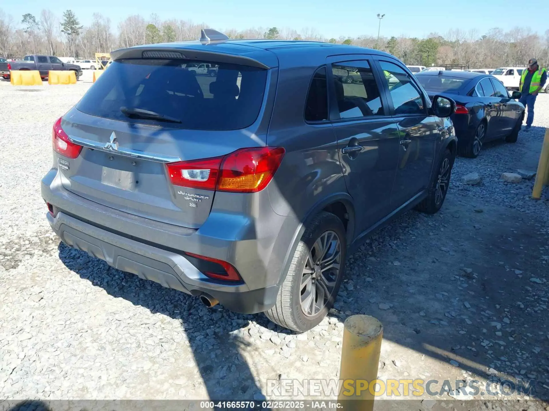 4 Photograph of a damaged car JA4AP4AU6KU024429 MITSUBISHI OUTLANDER SPORT 2019