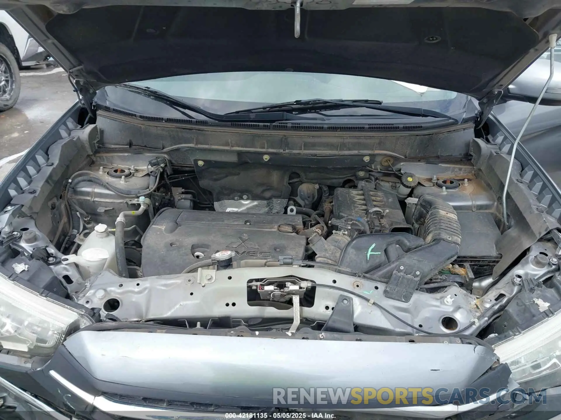 10 Photograph of a damaged car JA4AP4AU8KU013142 MITSUBISHI OUTLANDER SPORT 2019