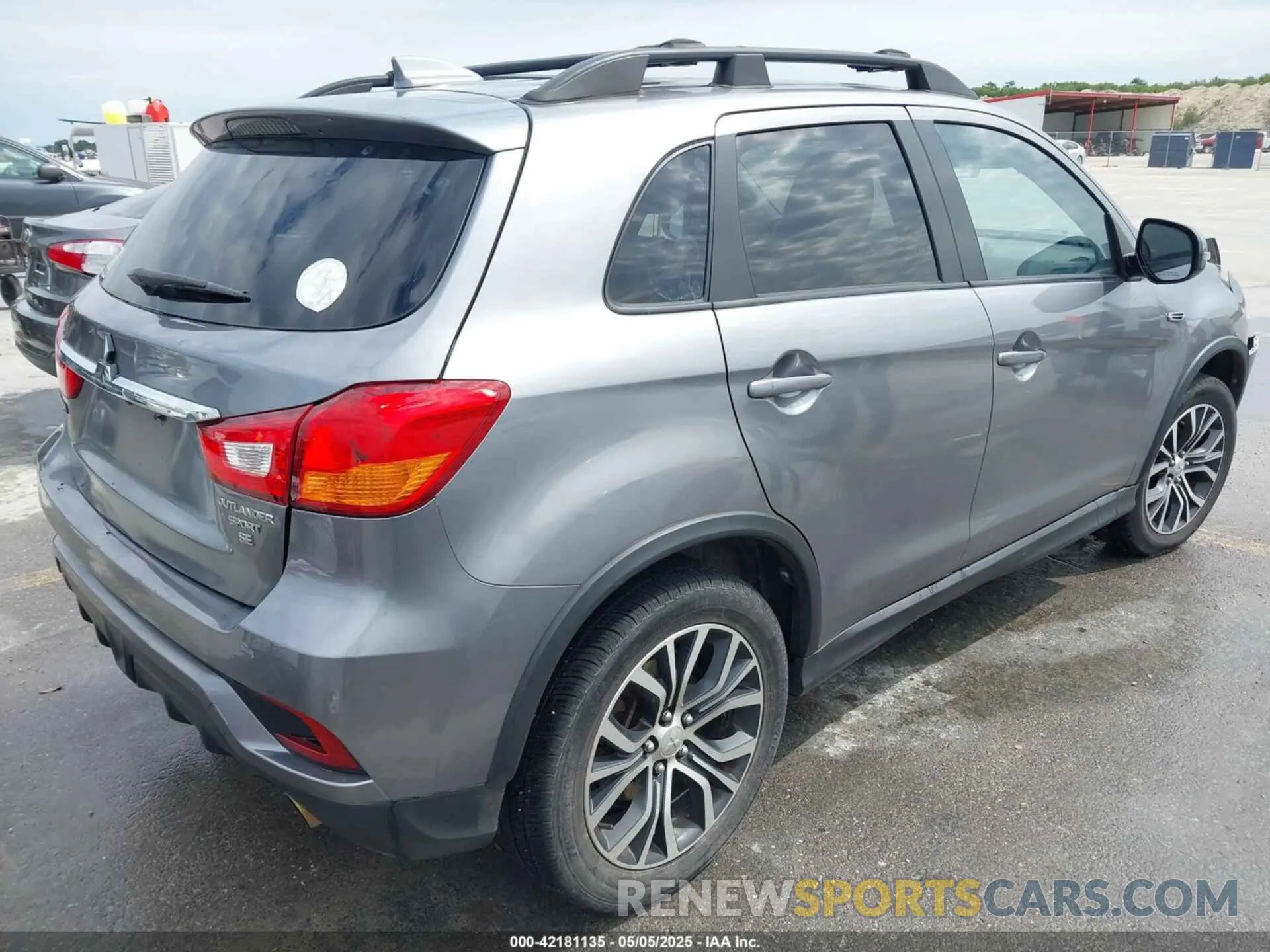 4 Photograph of a damaged car JA4AP4AU8KU013142 MITSUBISHI OUTLANDER SPORT 2019