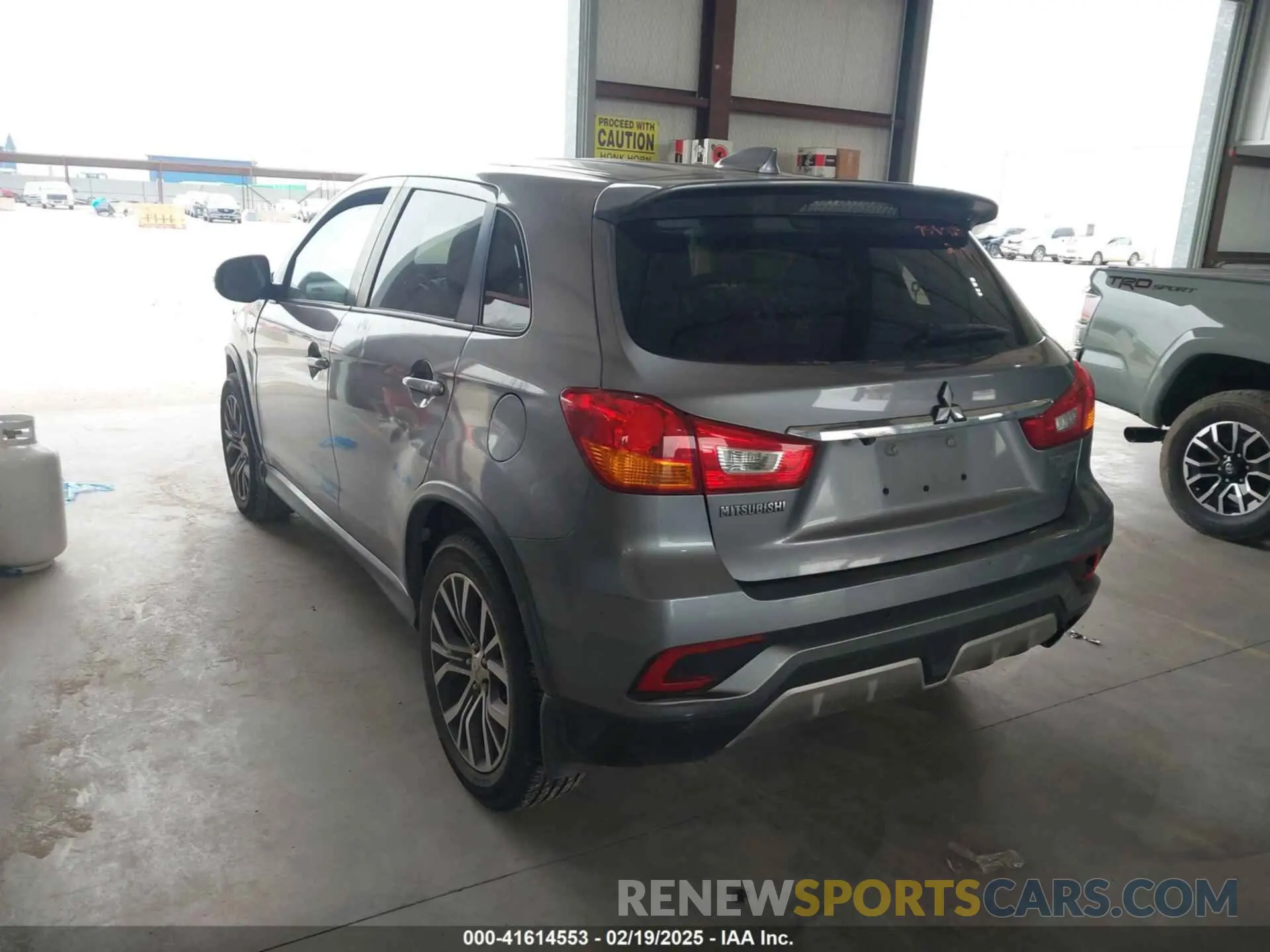 3 Photograph of a damaged car JA4AP4AUXKU005432 MITSUBISHI OUTLANDER SPORT 2019