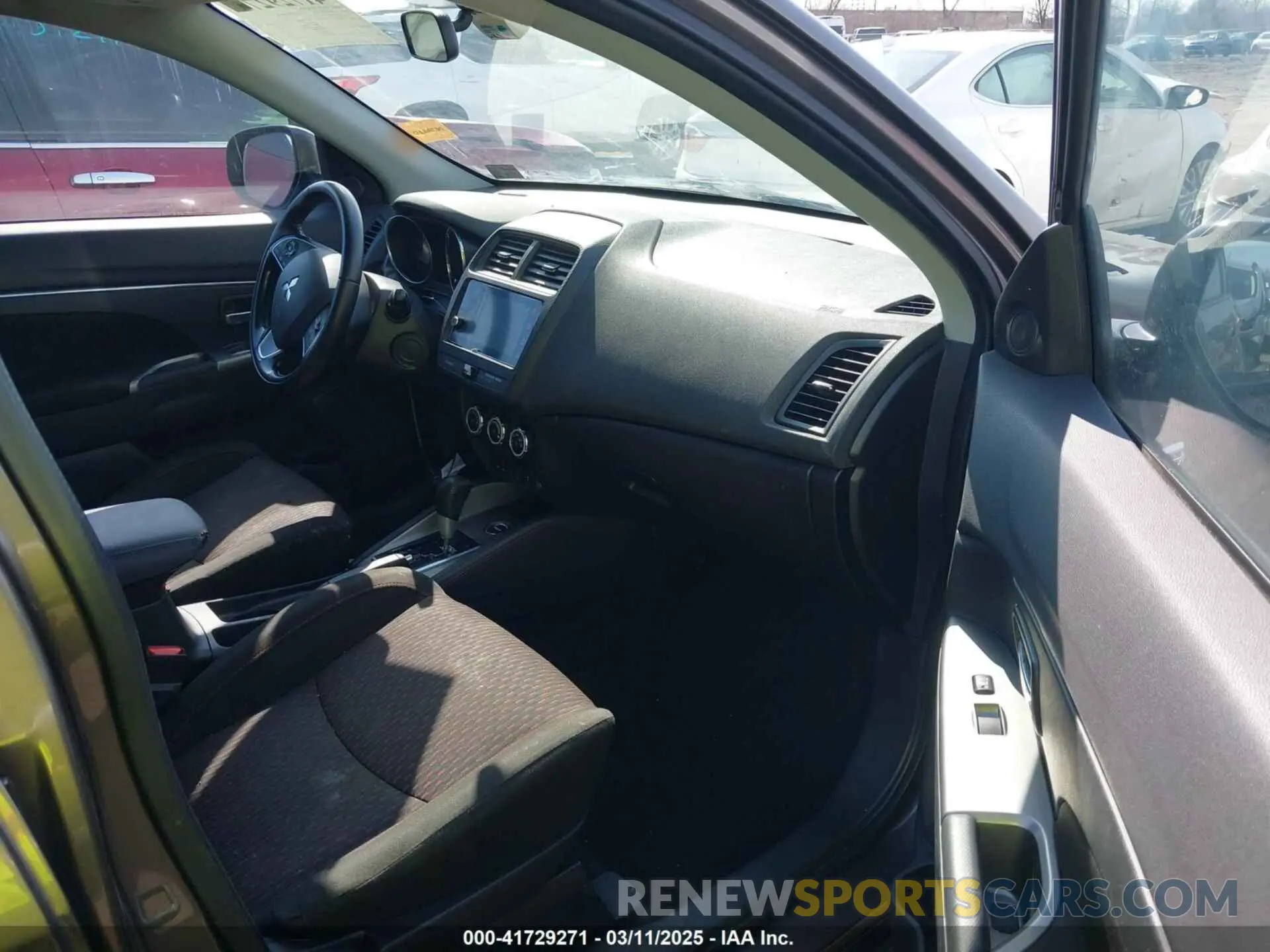 5 Photograph of a damaged car JA4AR3AU1KU031695 MITSUBISHI OUTLANDER SPORT 2019