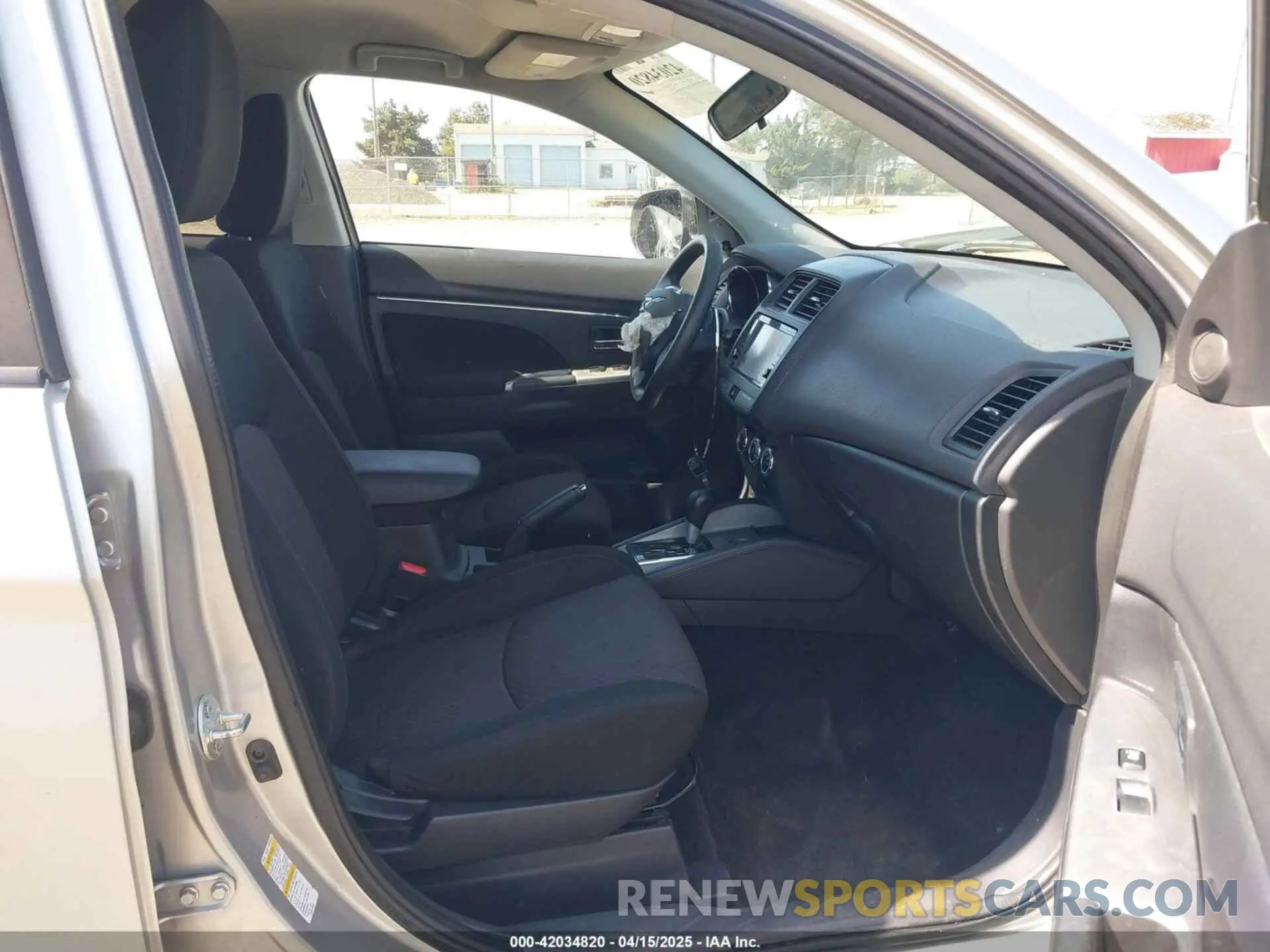 5 Photograph of a damaged car JA4AR3AU2KU007860 MITSUBISHI OUTLANDER SPORT 2019