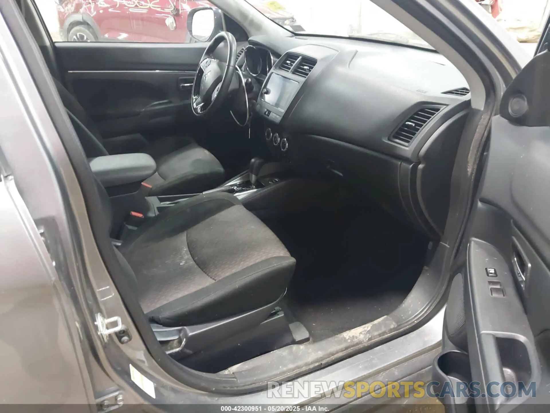 5 Photograph of a damaged car JA4AR3AU3KU028605 MITSUBISHI OUTLANDER SPORT 2019