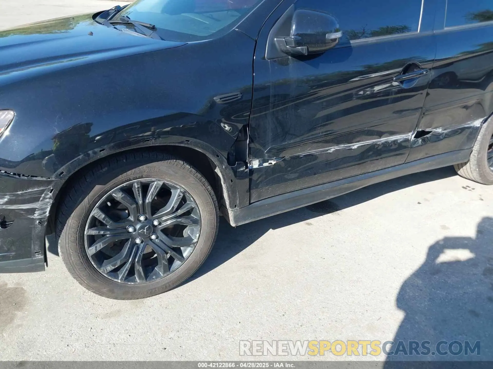 18 Photograph of a damaged car JA4AR3AU5KU016441 MITSUBISHI OUTLANDER SPORT 2019