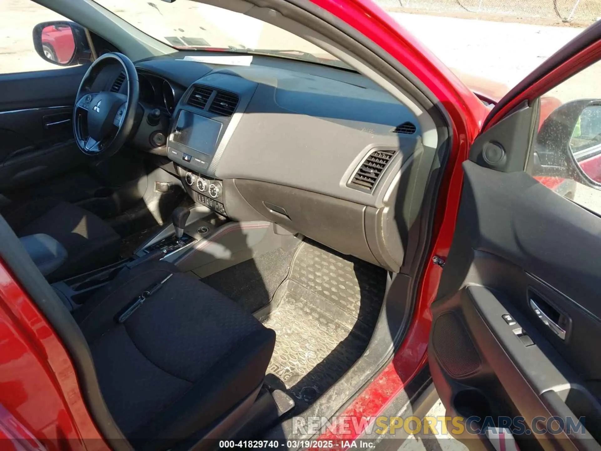 5 Photograph of a damaged car JA4AR3AUXKU016368 MITSUBISHI OUTLANDER SPORT 2019