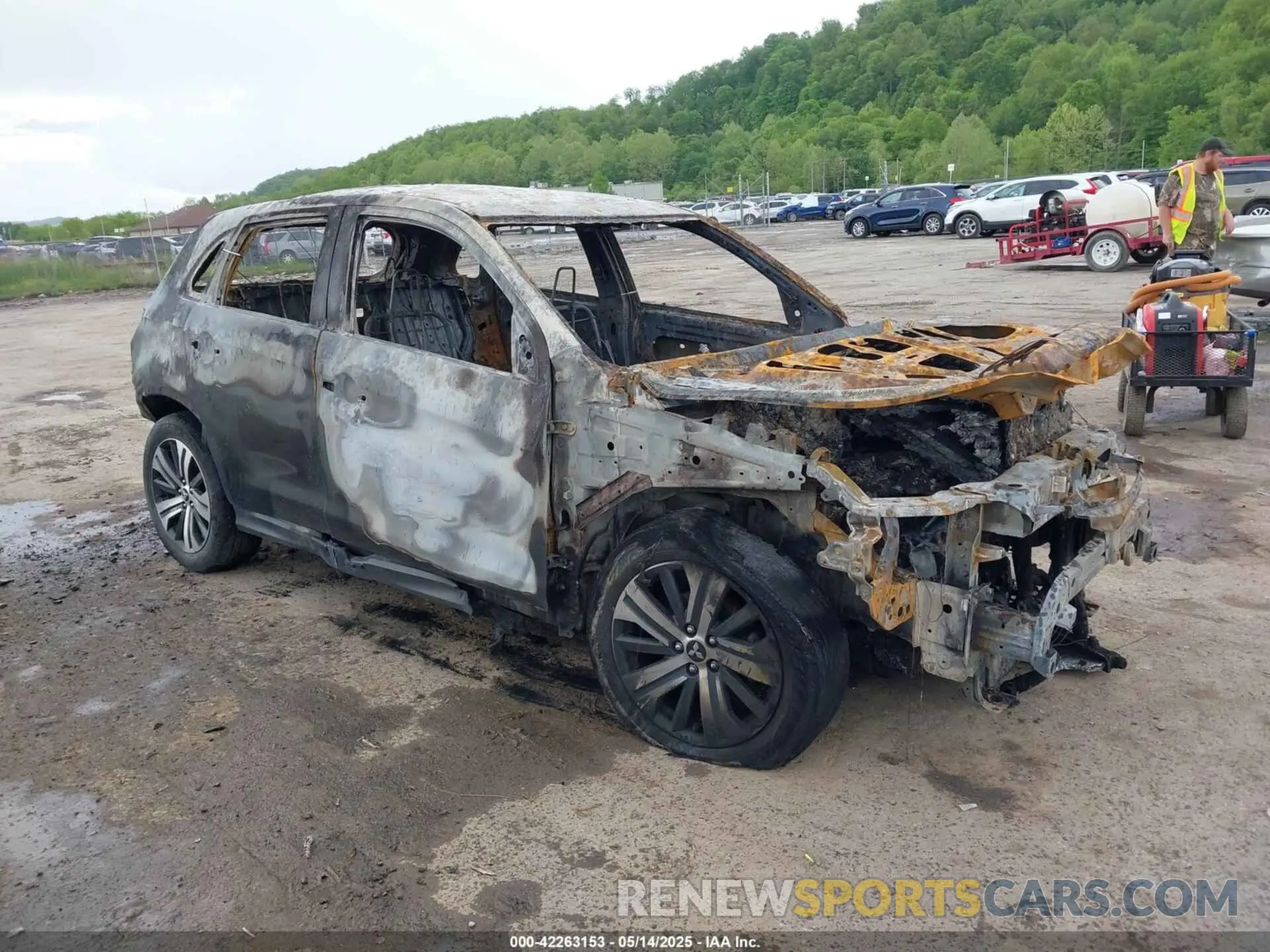 1 Photograph of a damaged car JA4AP3AU2LU013519 MITSUBISHI OUTLANDER SPORT 2020
